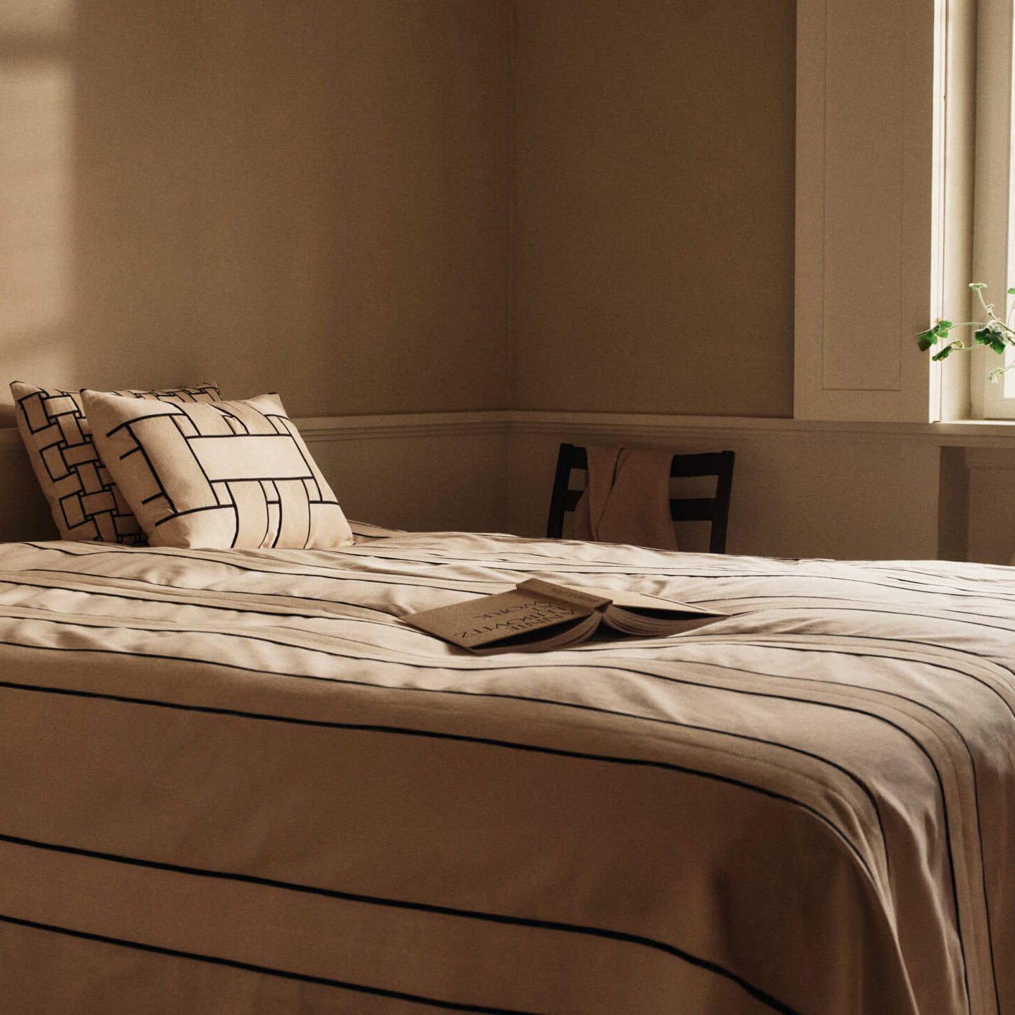 Ferm Living Lattice Sierkussen - Rechthoekig - Off-White / Black