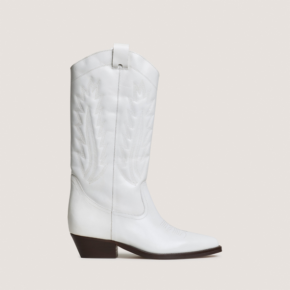 Bottes à bouts pointus et surpiqures apparentesen cuir vieilli blanc | DELEA