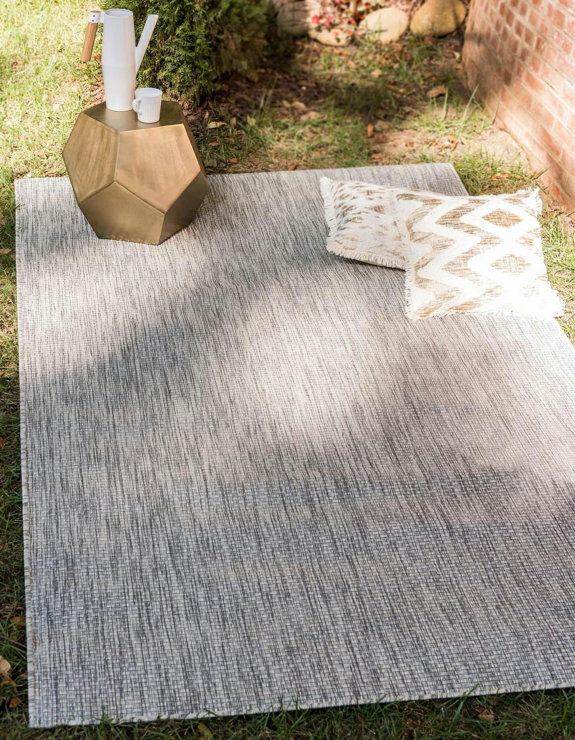 MOA - Tapis intérieur et extérieur gris 120x160