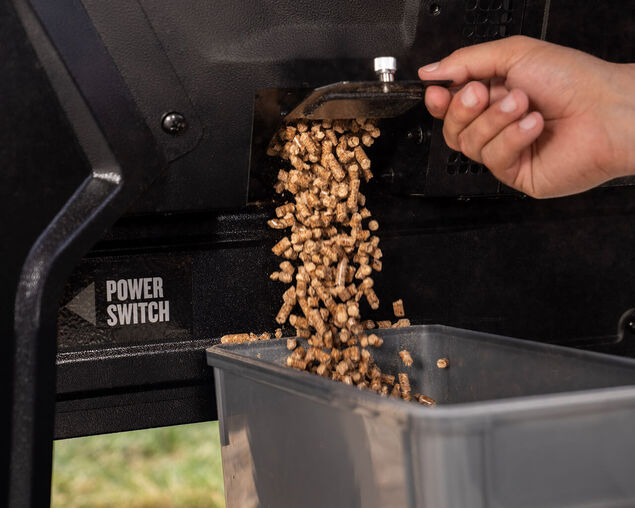 Traeger Woodridge Pro Pellet Grill & Smoker