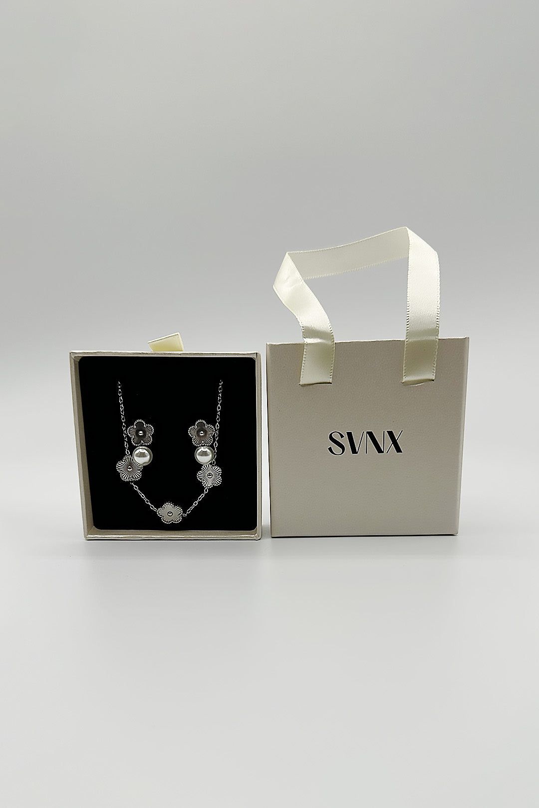 SVNX Floral Bracelet