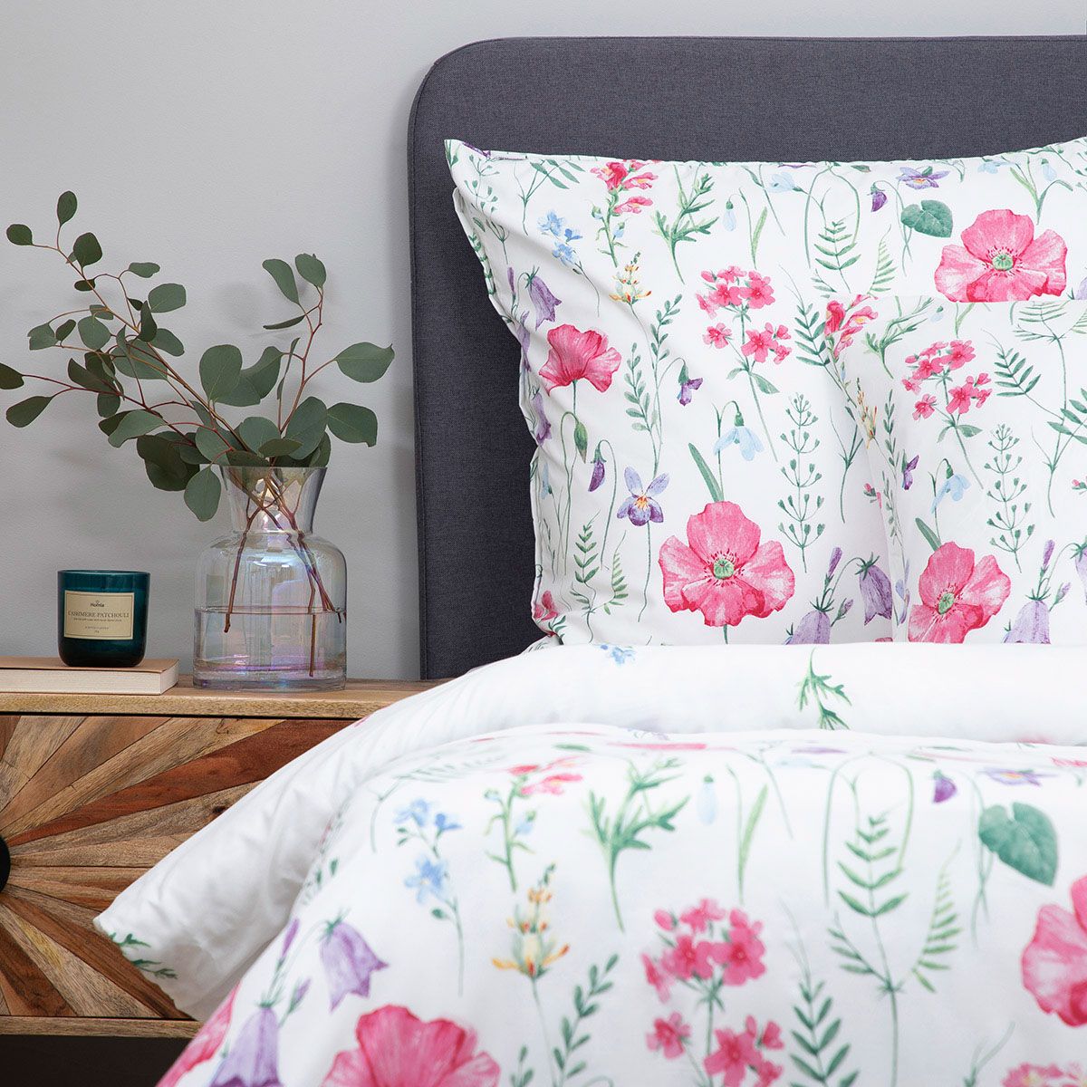 Pościel PERHONEN z mikrofibry w kwiaty 140x200   1*70x80 cm