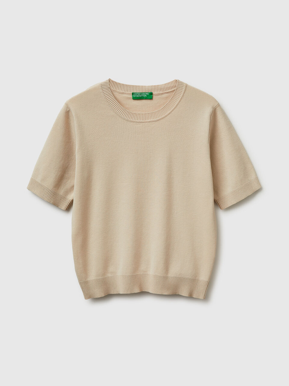 Beige short sleeve sweater