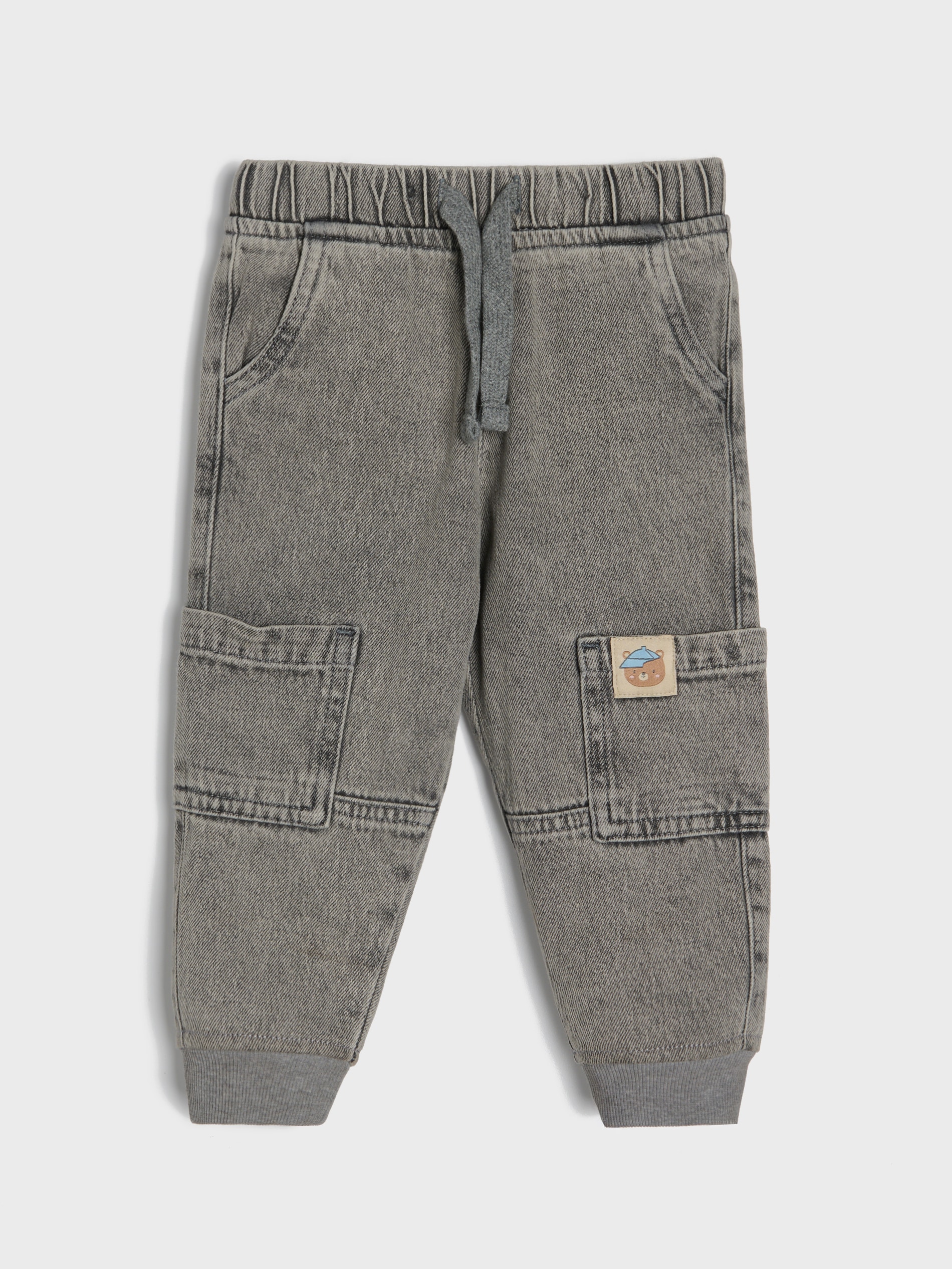 Jeansy jogger z efektem sprania