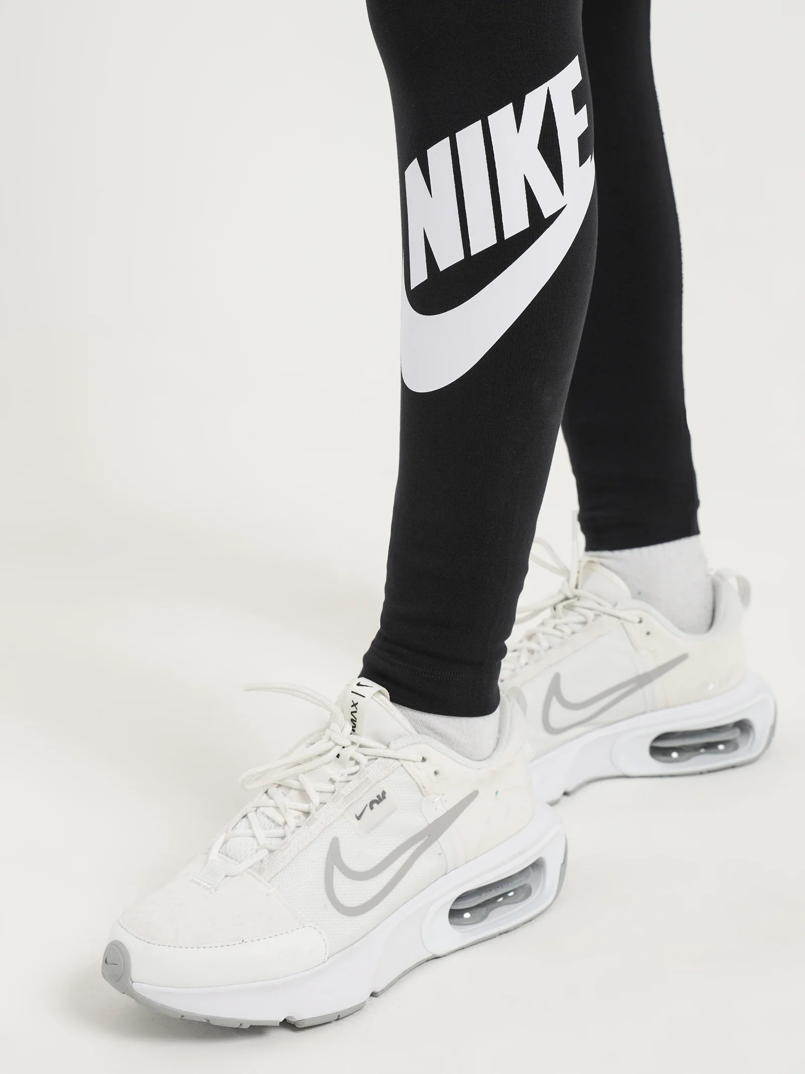 Sportswear Essential High Waisted Logo Leggings