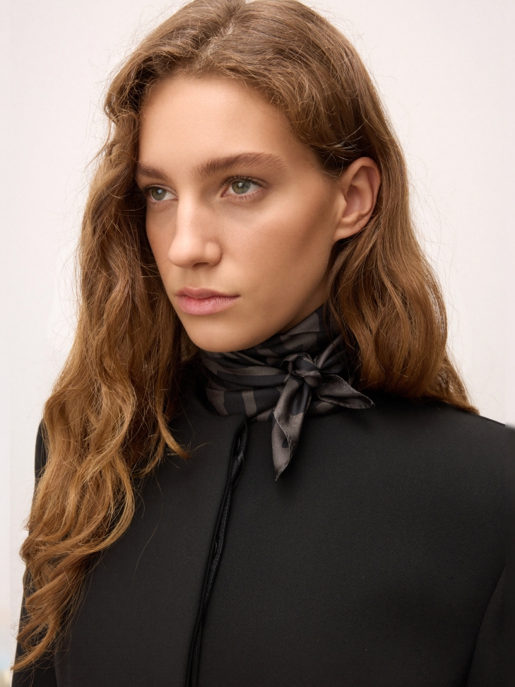 Silk scarf with shine