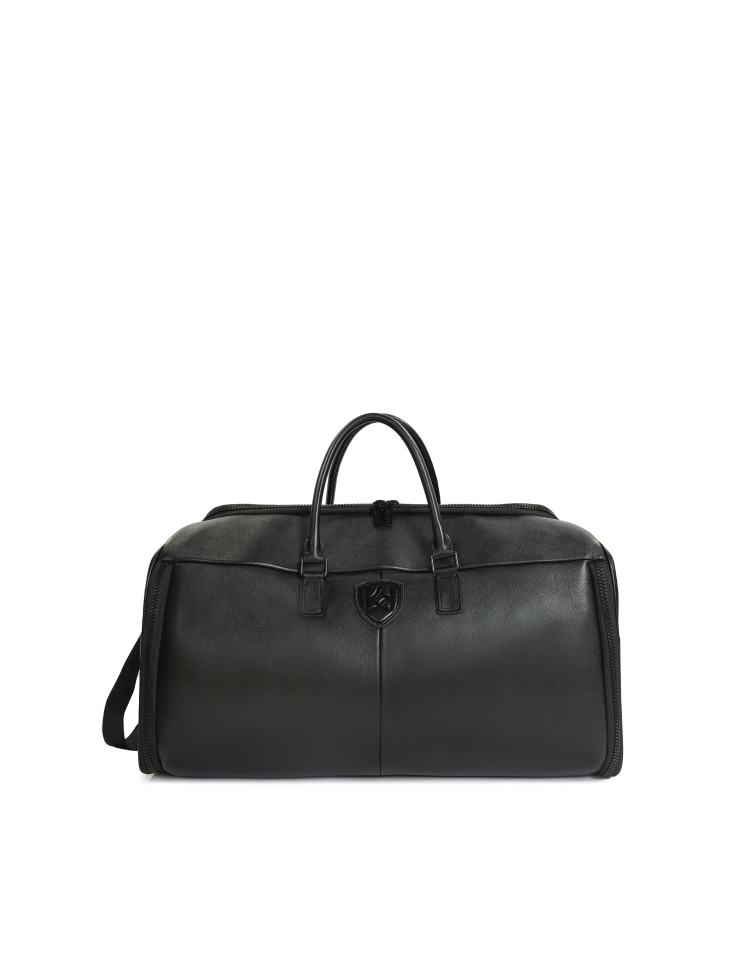 2-in-1 weekend travel bag with space for a suit