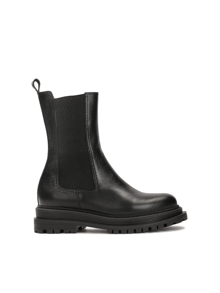 Leather boots with zipper and elastic band