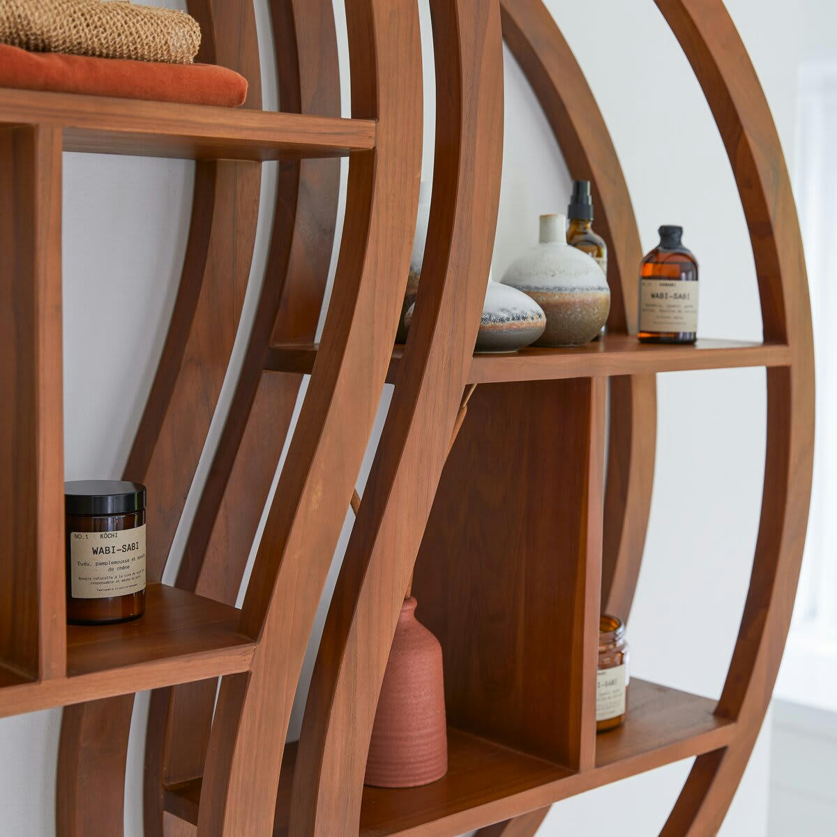 YING YANG - Etagère murale en teck massif