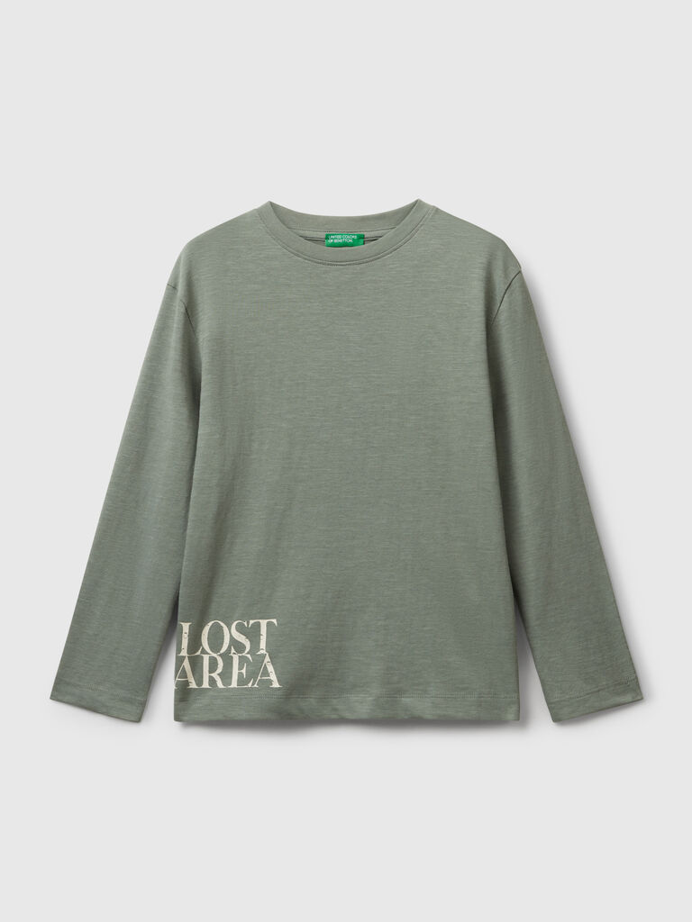 T-shirt with print on front and back