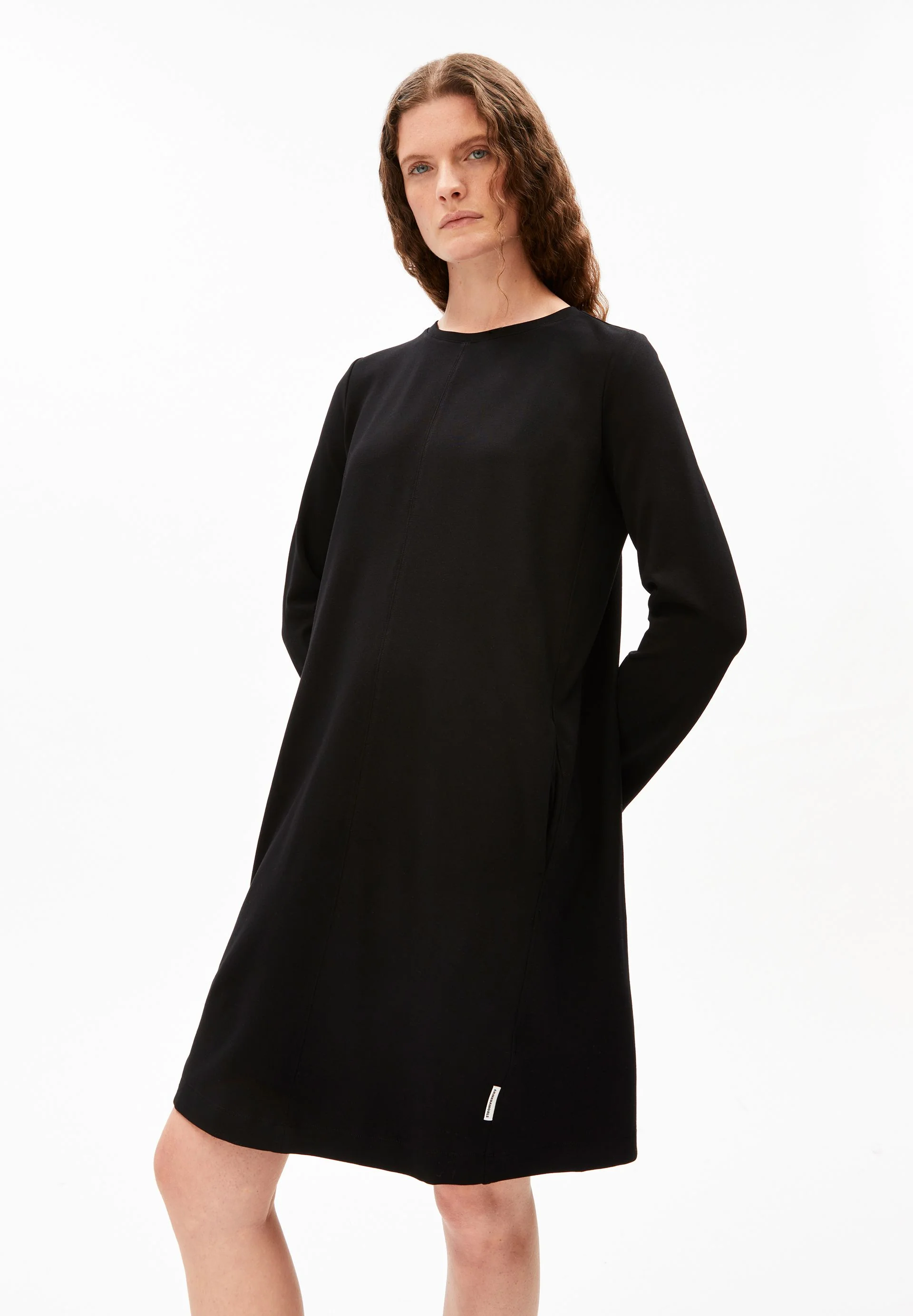 MAARILIANA LANGÄRMLIGES JERSEYKLEID