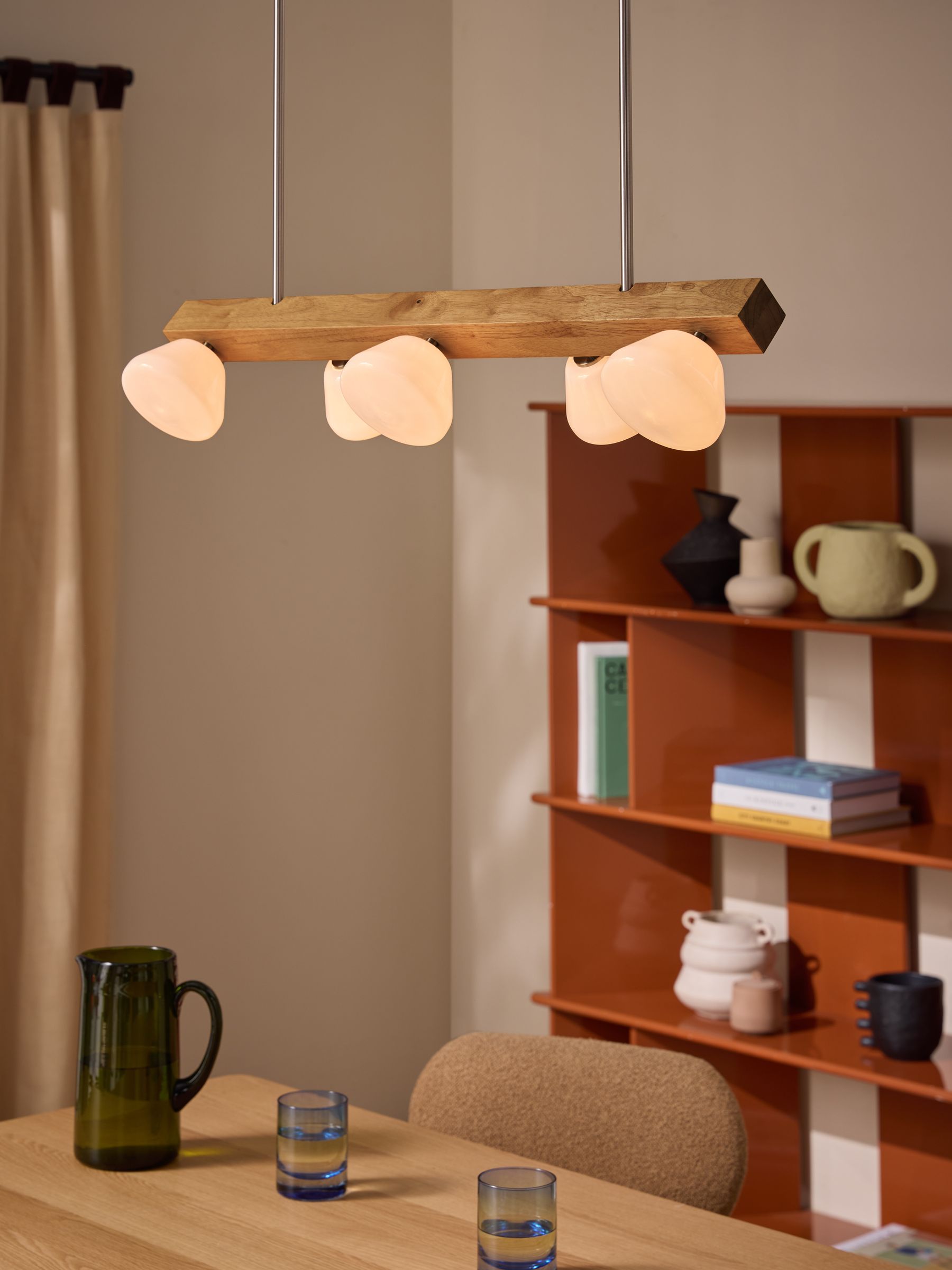 Cillian Diner Light in Light Wood