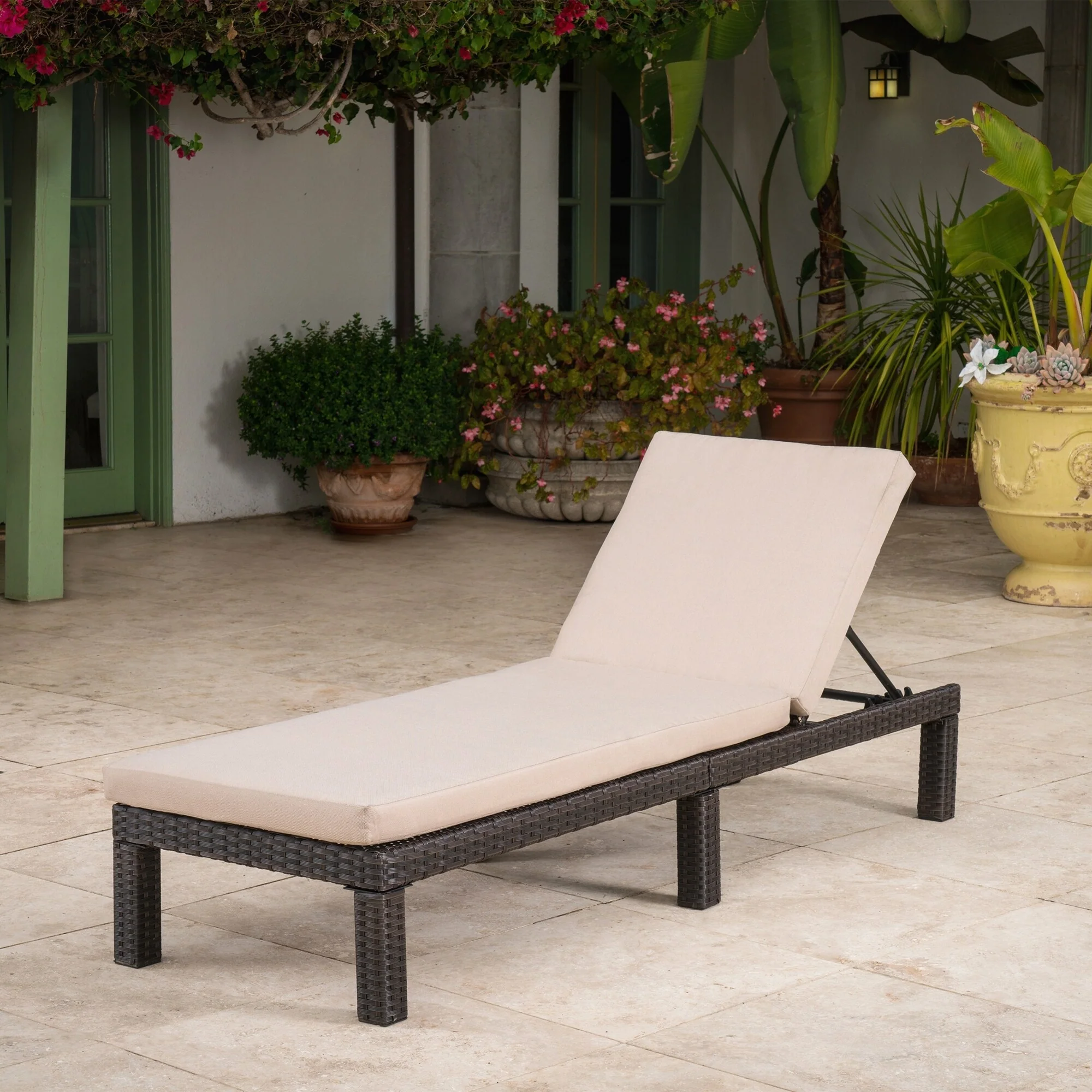 Rustic Rattan Wicker Lounger Water Repellent Cushion Iron Frame