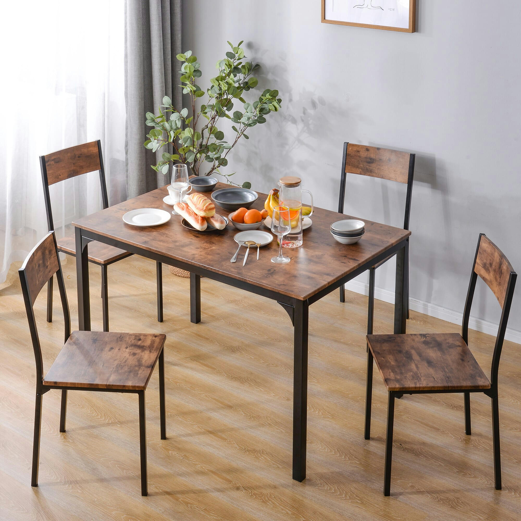 - Ensemble table et 4 chaises marron vintage