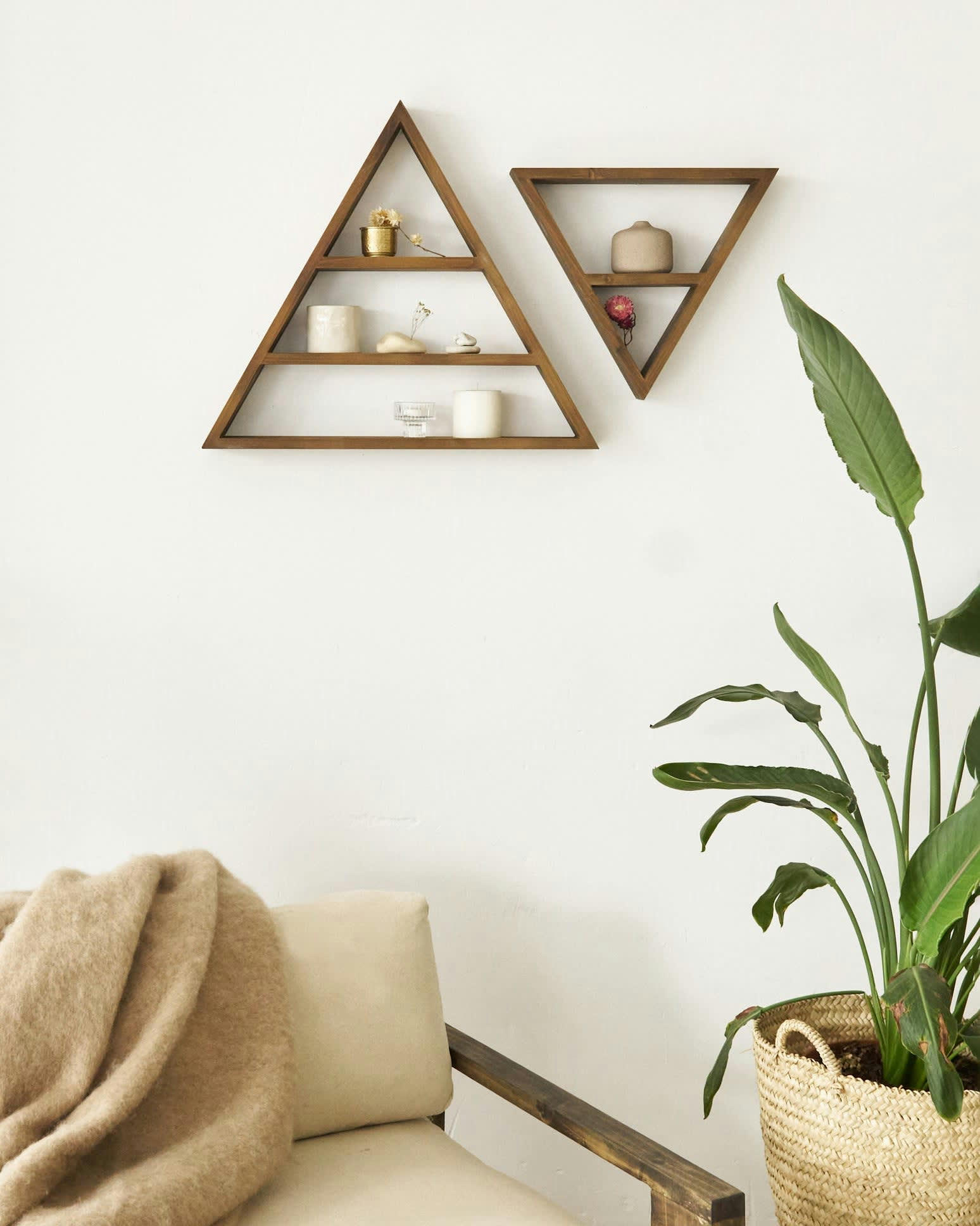 TRIANGLE - Etagère triangulaire en bois  couleur marron 1 étagère 40 cm