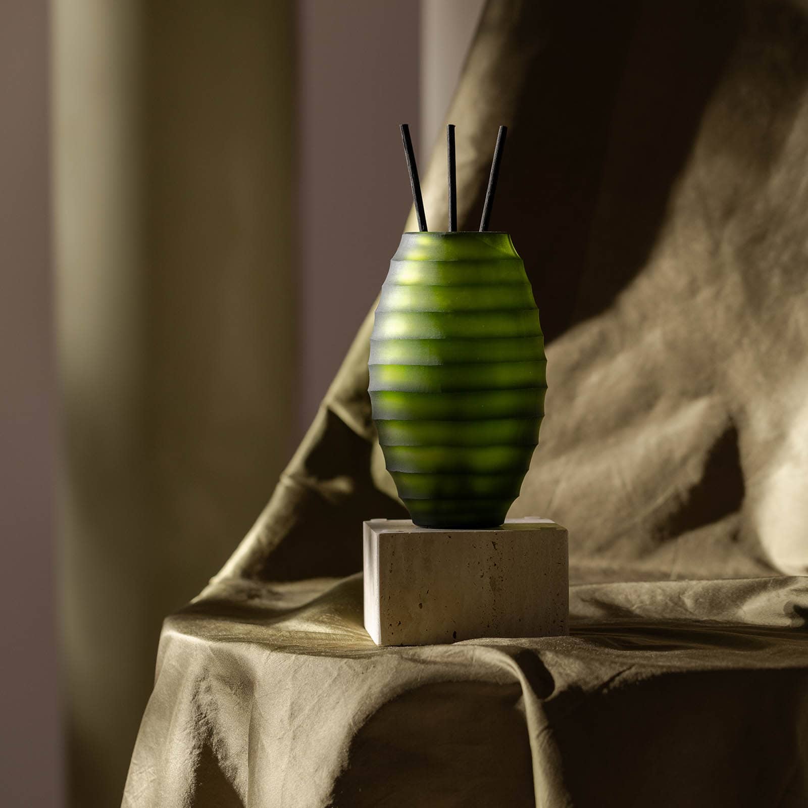 Atelier by ipuro Aroma-Diffusor Vert Grün, ⌀ 14.5 cm, H 215 mm