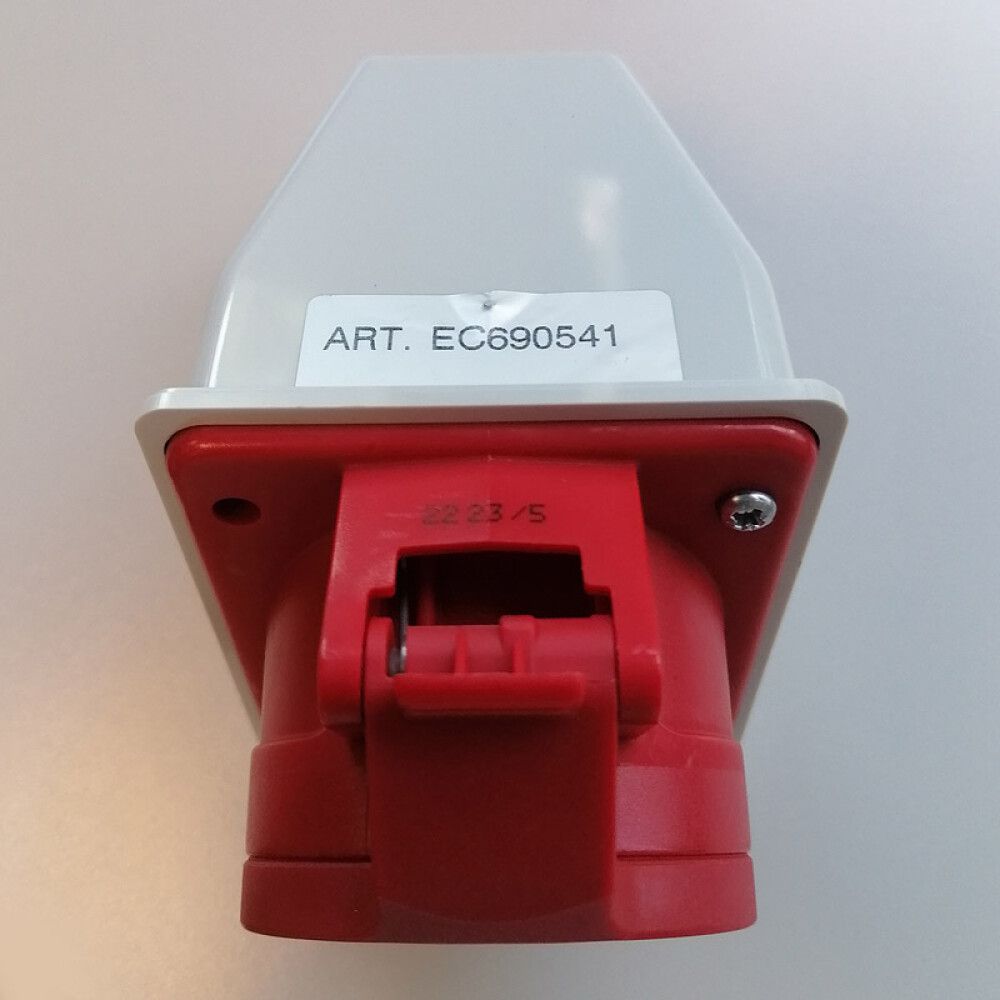 VEGGUTTAK IP44 380V 3P T N 16A