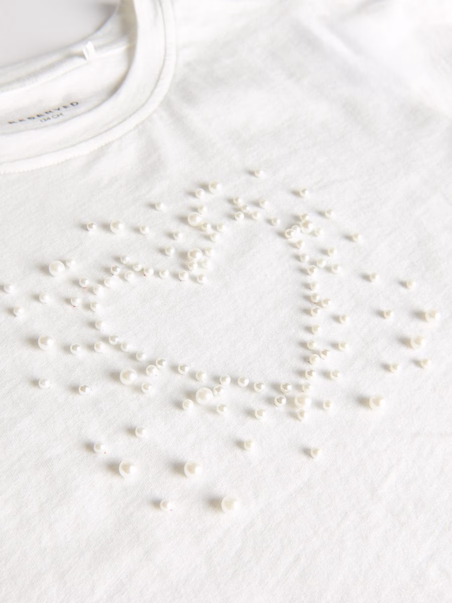 T-Shirt With Appliqu&eacute;