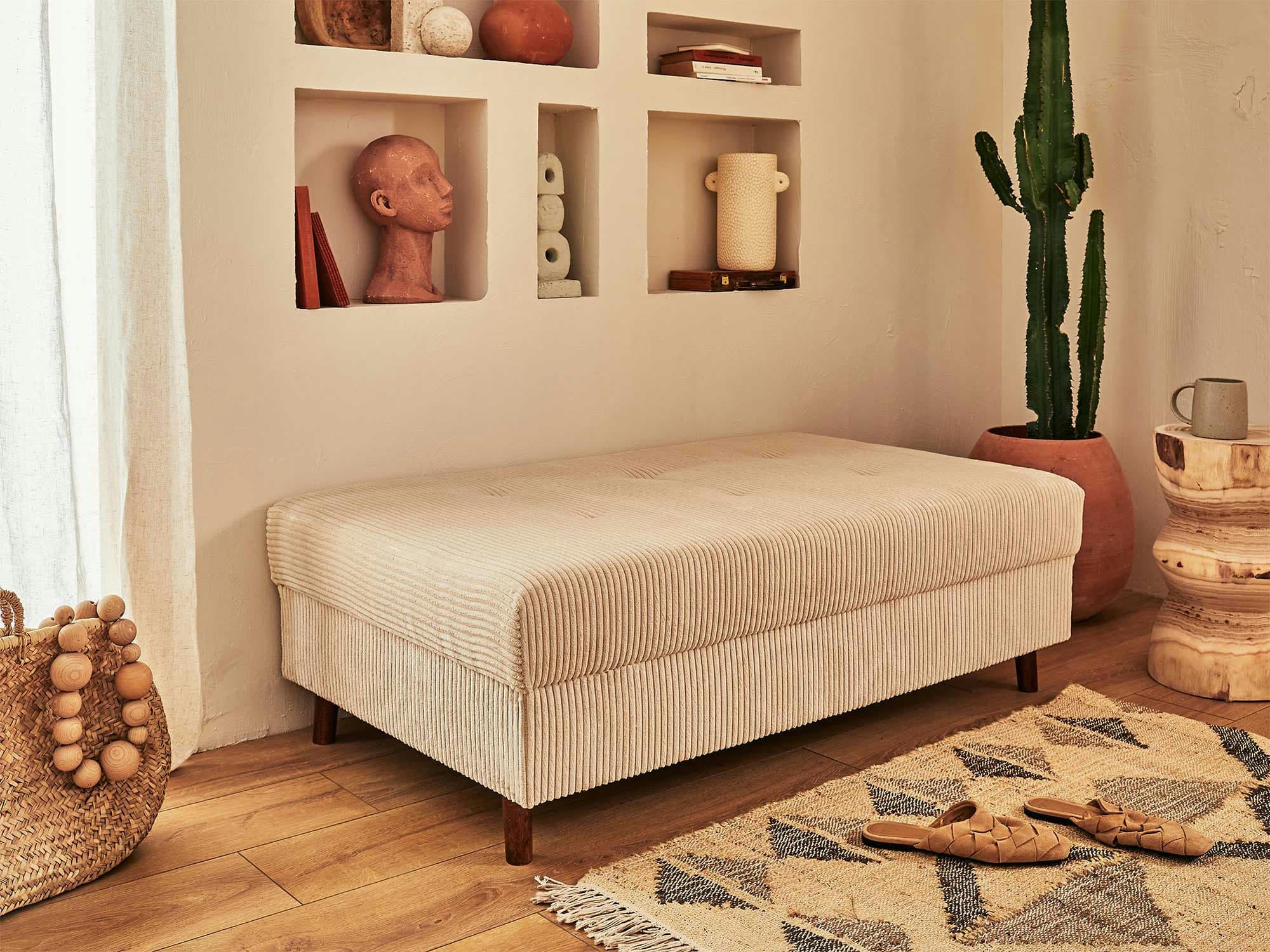 RUNE - Pouf en velours côtelé beige