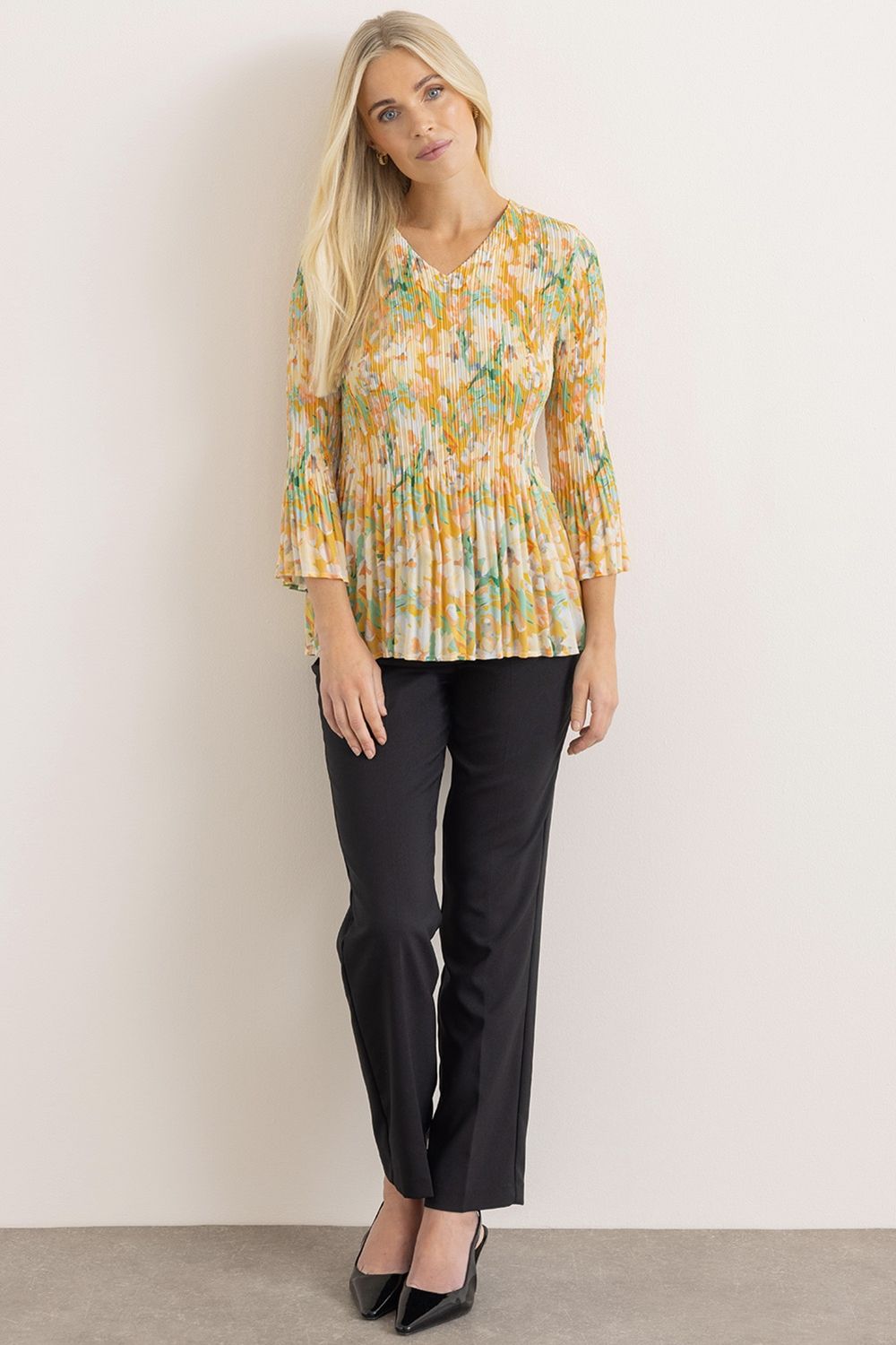 Klass. Three Quarter Sleeve Printed Pleat Top