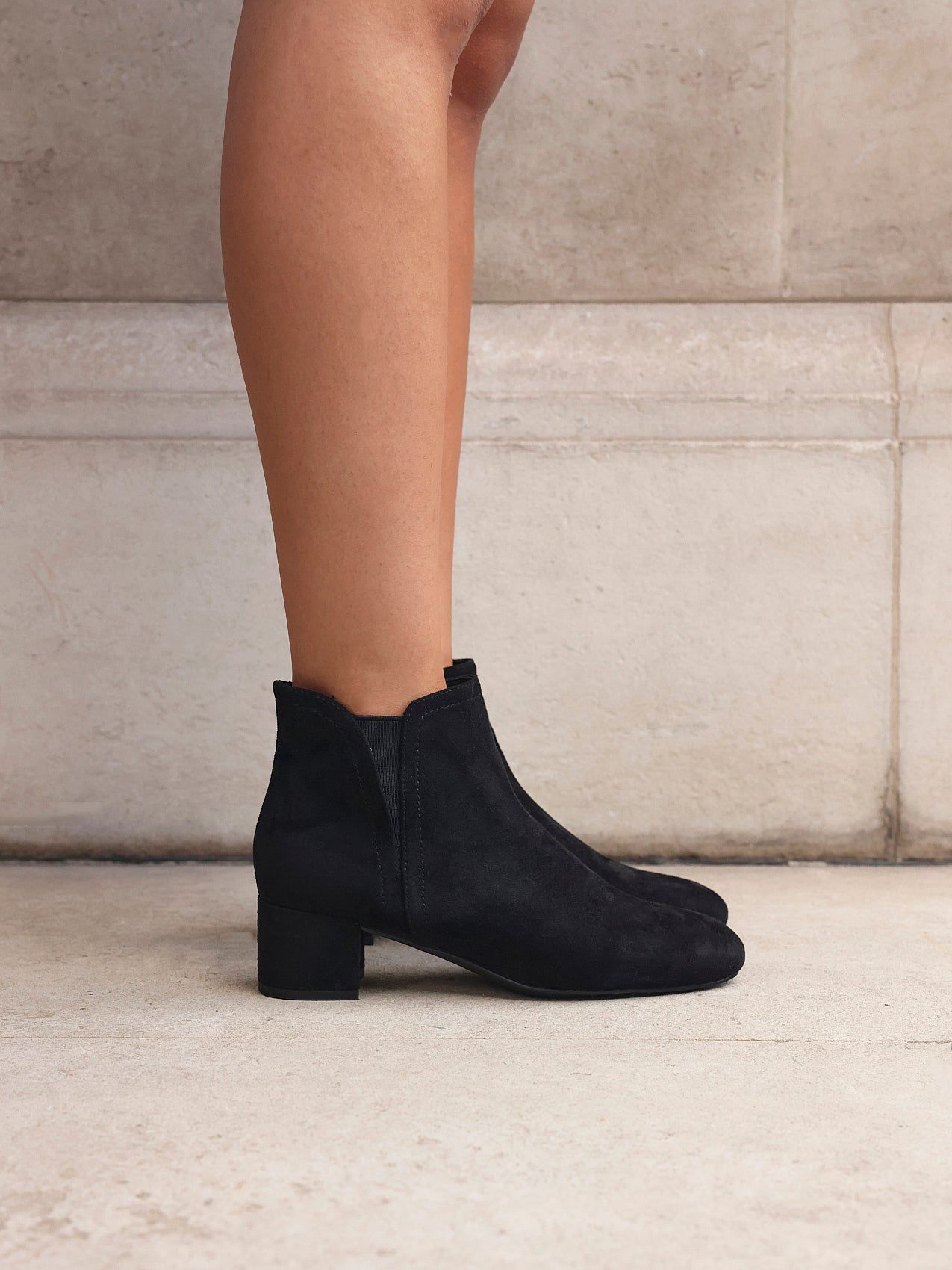 Linzi Manor Black Faux Suede Block Heeled Ankle Boot