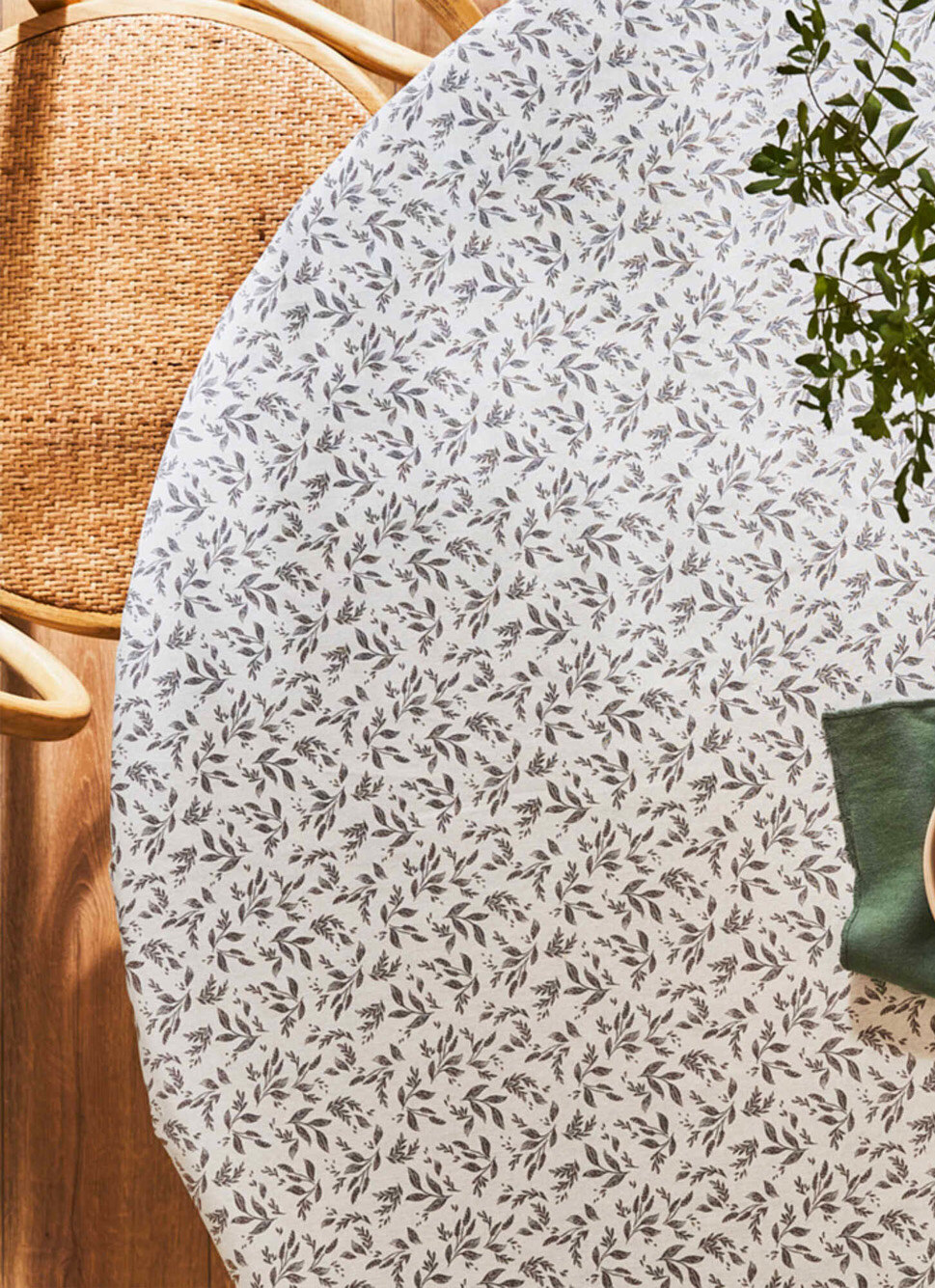 NAPPE ENDUITE à MOTIF VÉGÉTAL BLANC / GRIS