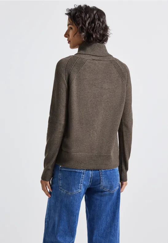 Pullover mit Stehkragen