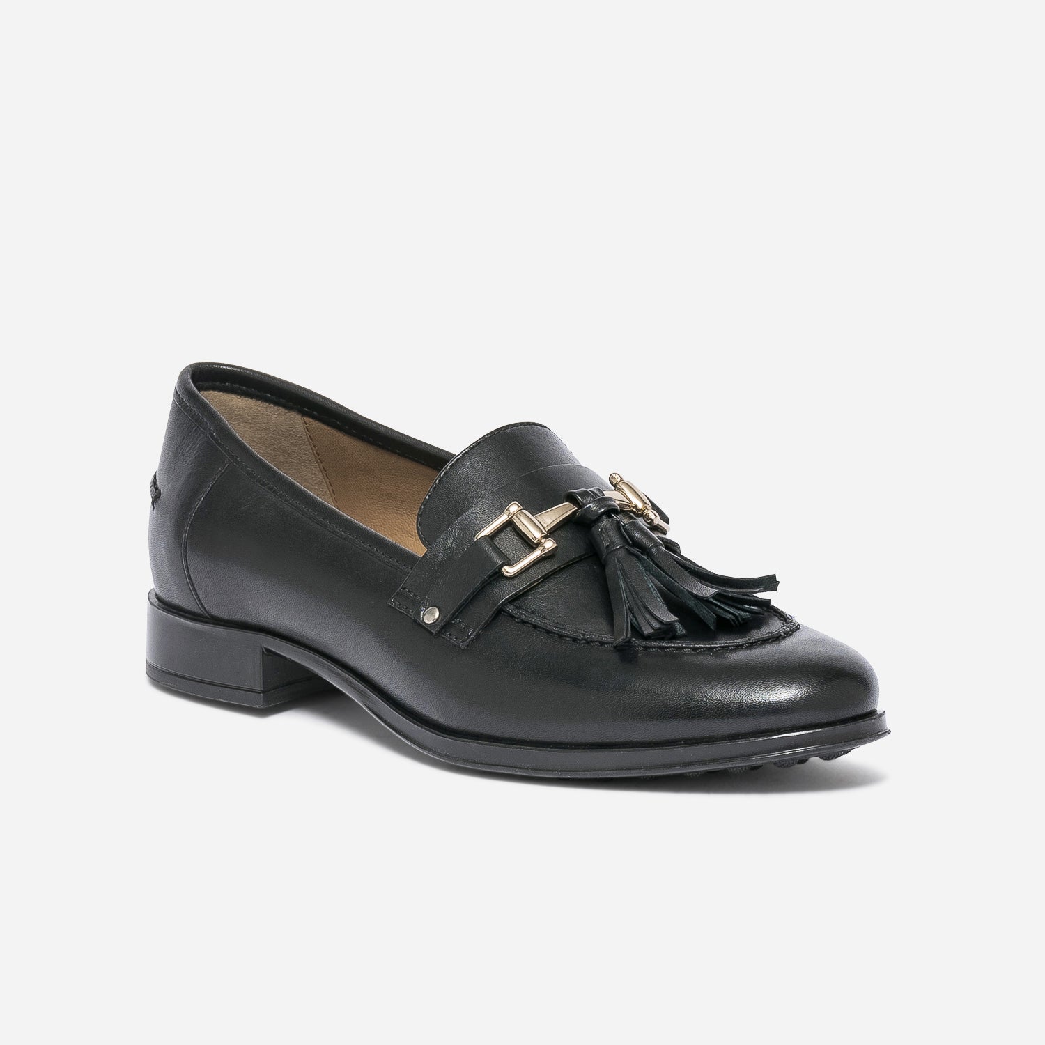Mocassin noir en cuir avec pampilles