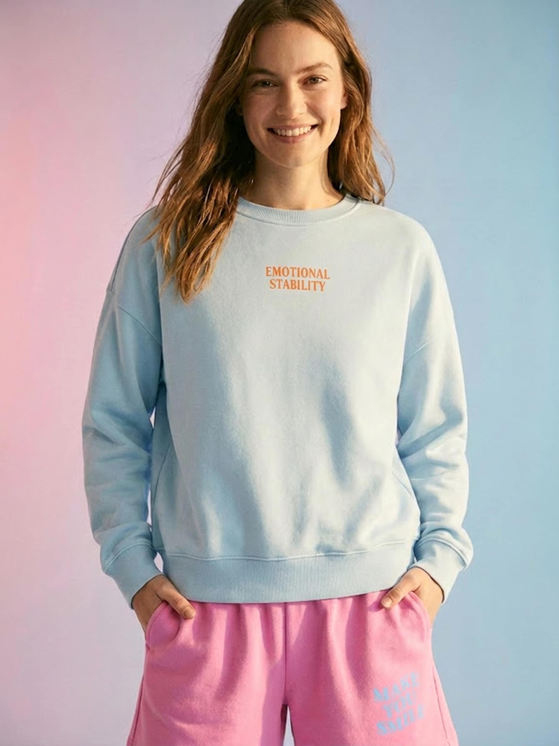 Bluza z napisem Emotional Stability