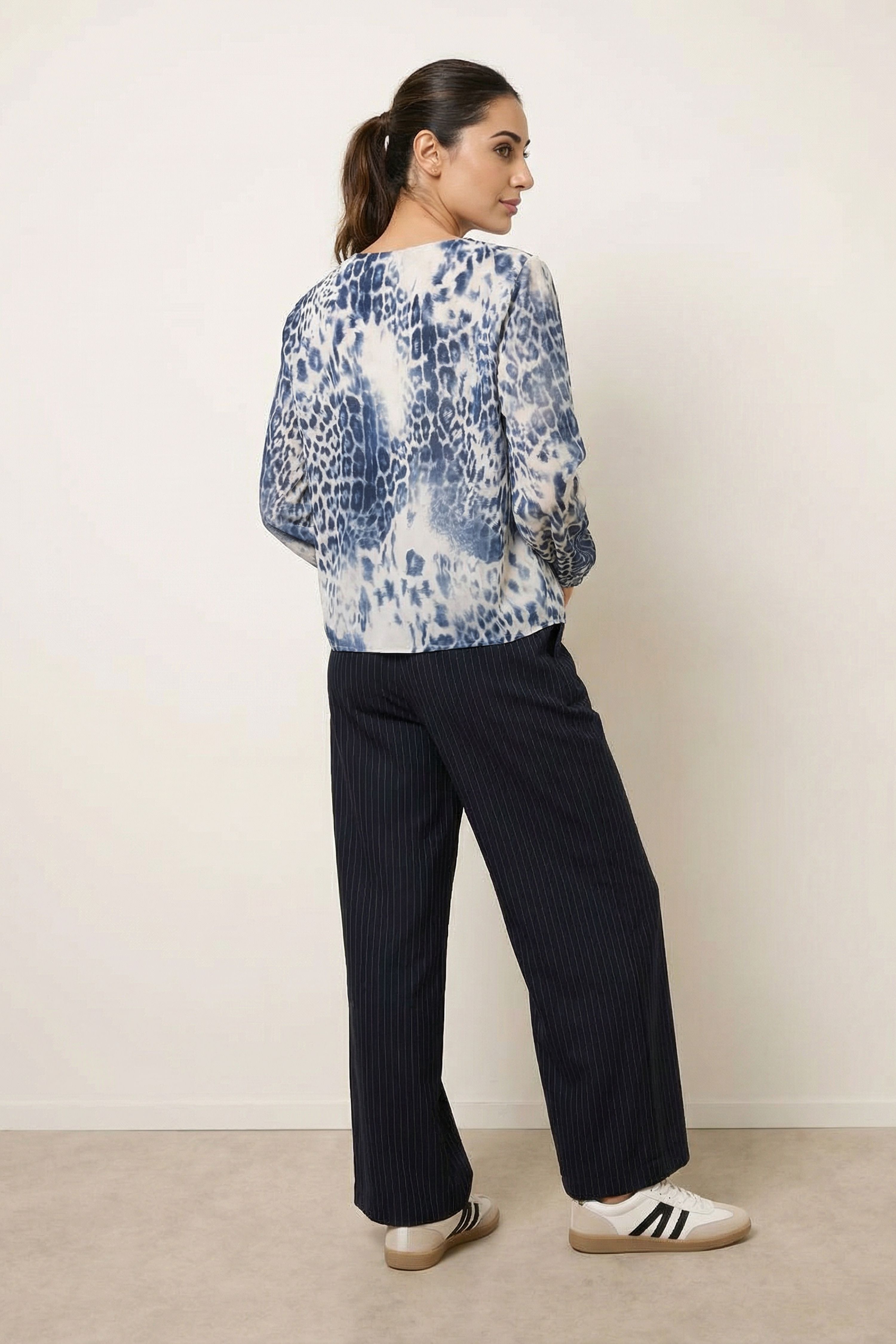 Blue Vanilla Blue Animal Print Round Neck Top