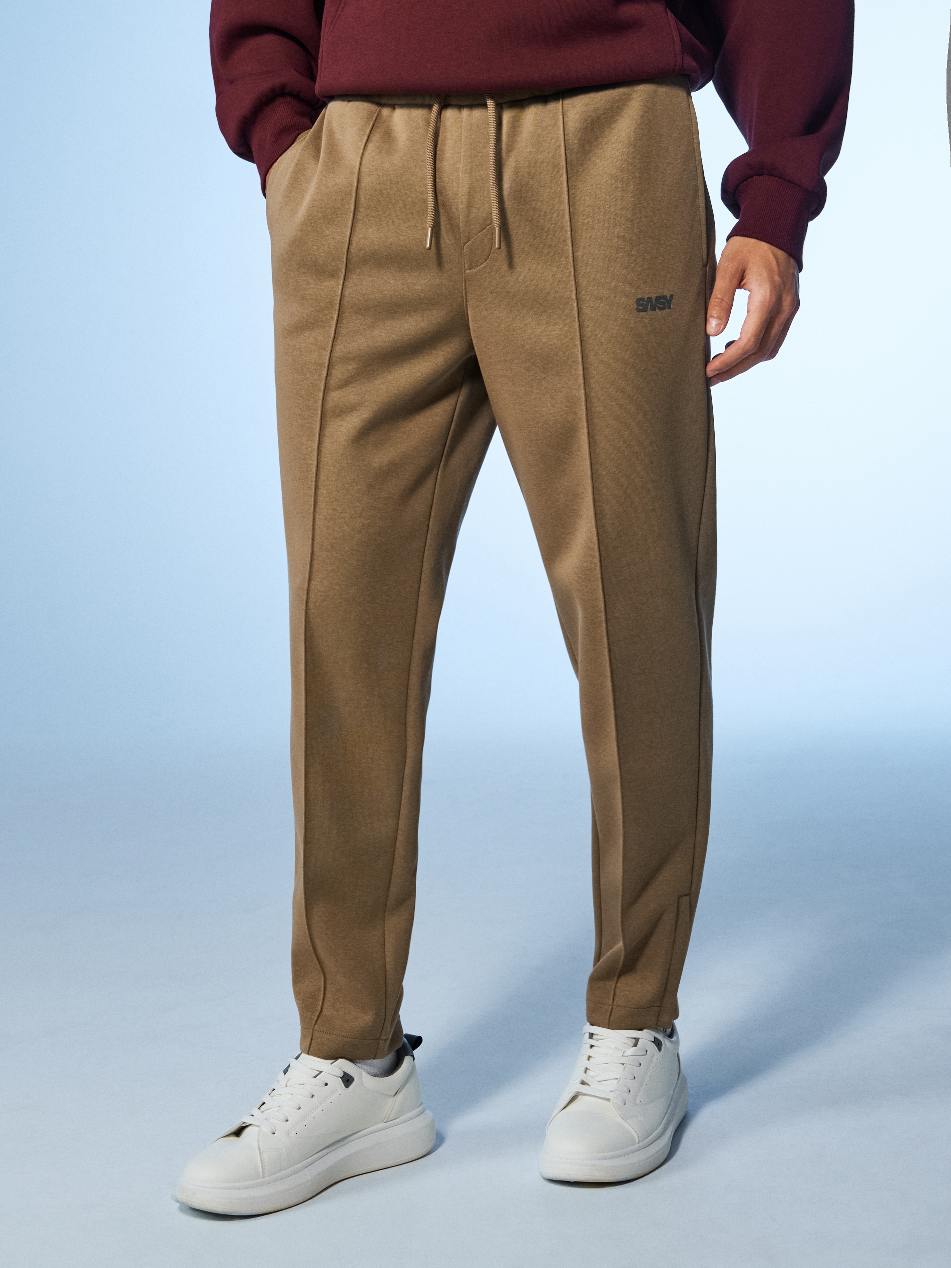 Spodnie tapered fit