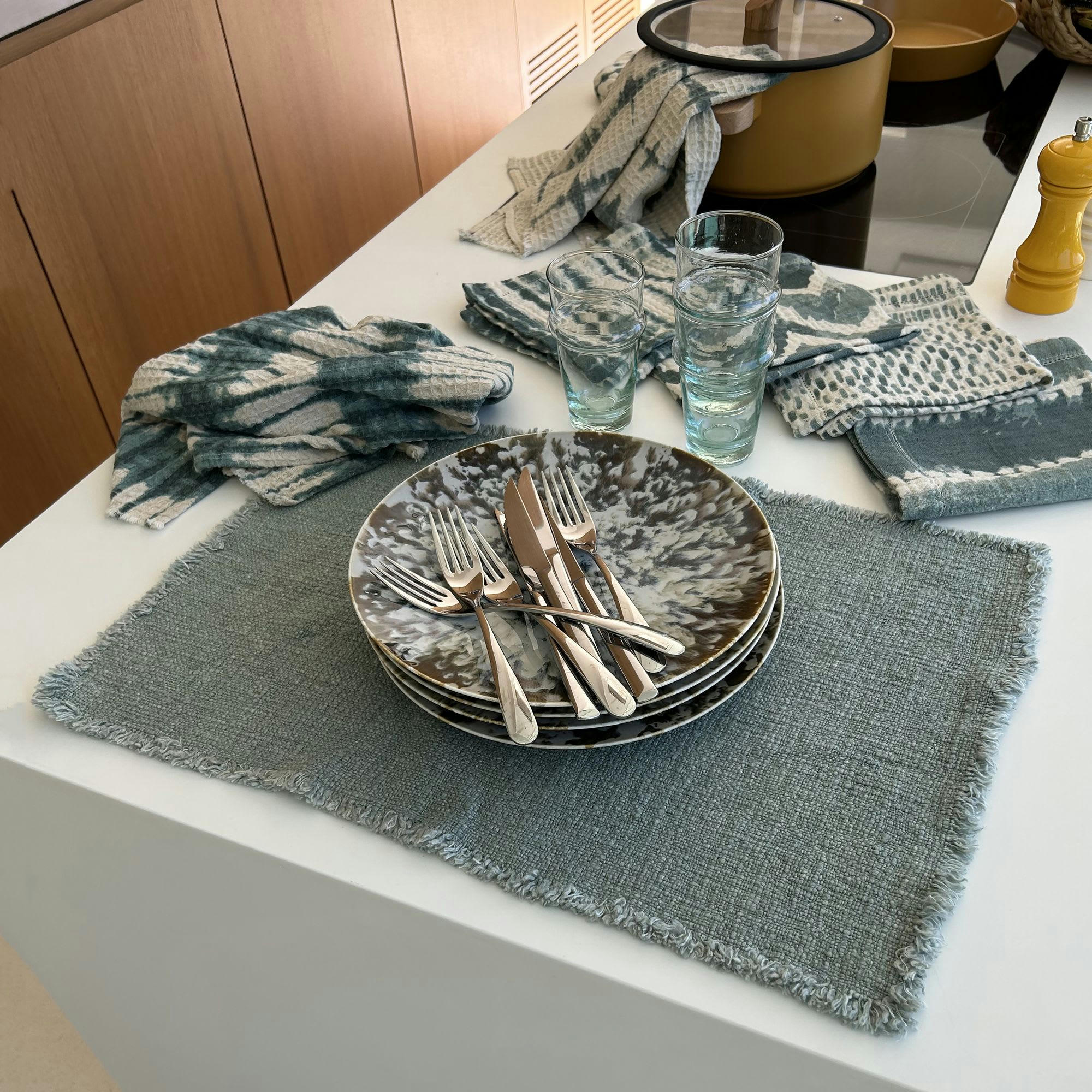 ANOKI - Lot de 4 sets de table avec franges céladon