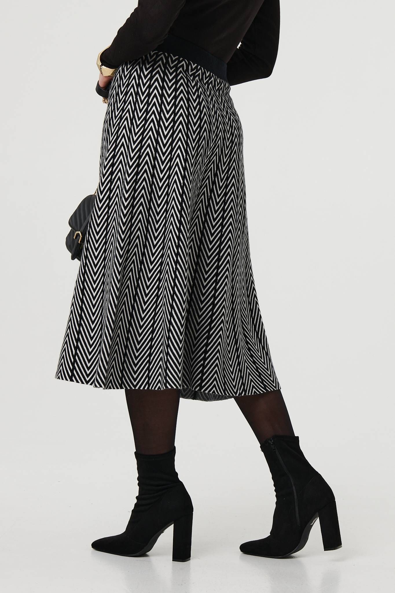 Izabel London Chevron Print High Waist Knit Midi Skirt