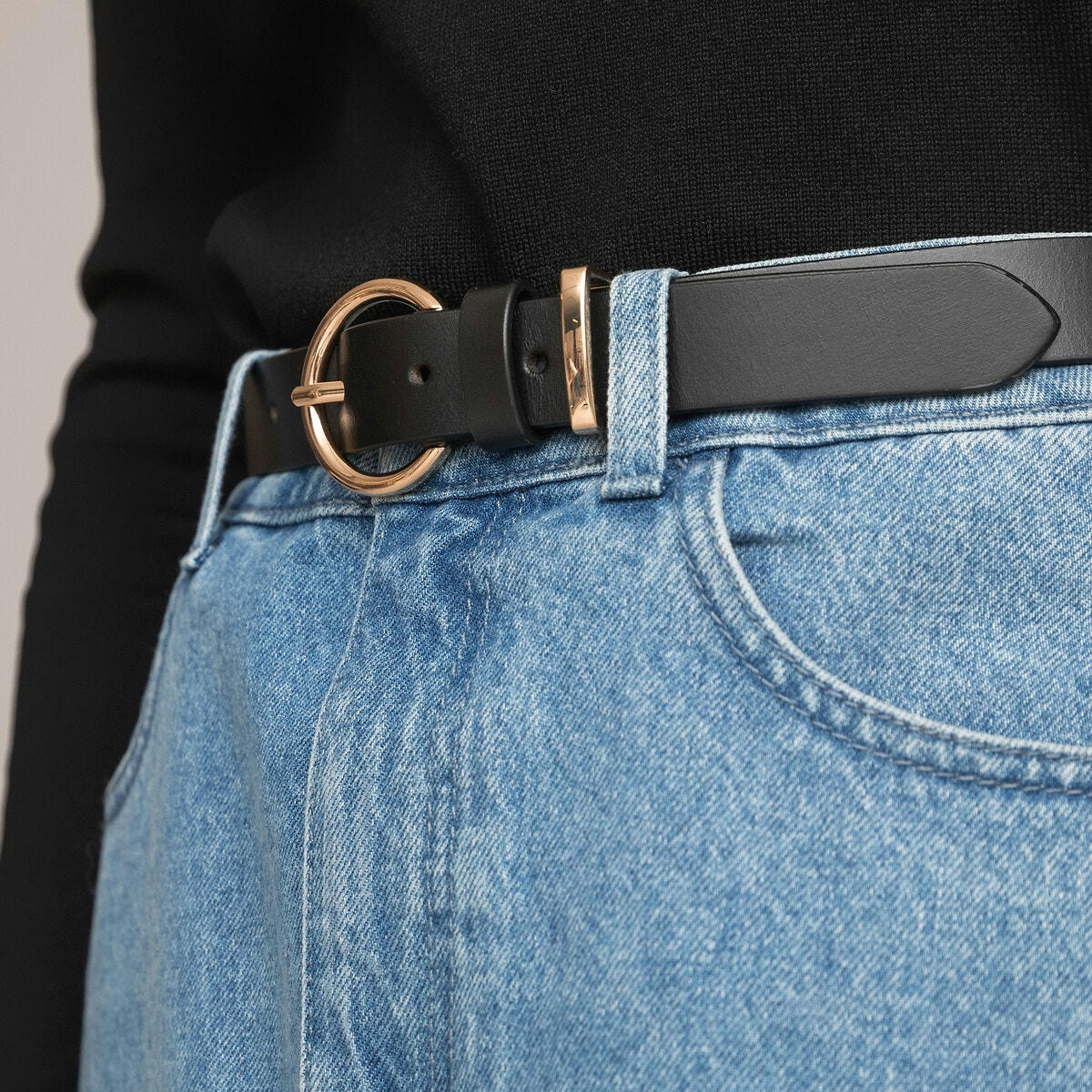 Ceinture en cuir boucle dorée