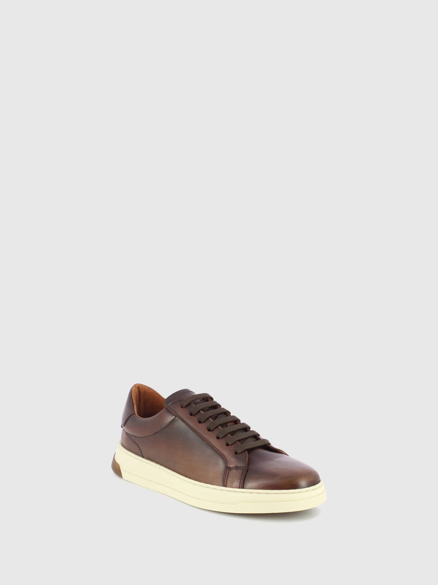 Sapatos com Atacadores em Castanho