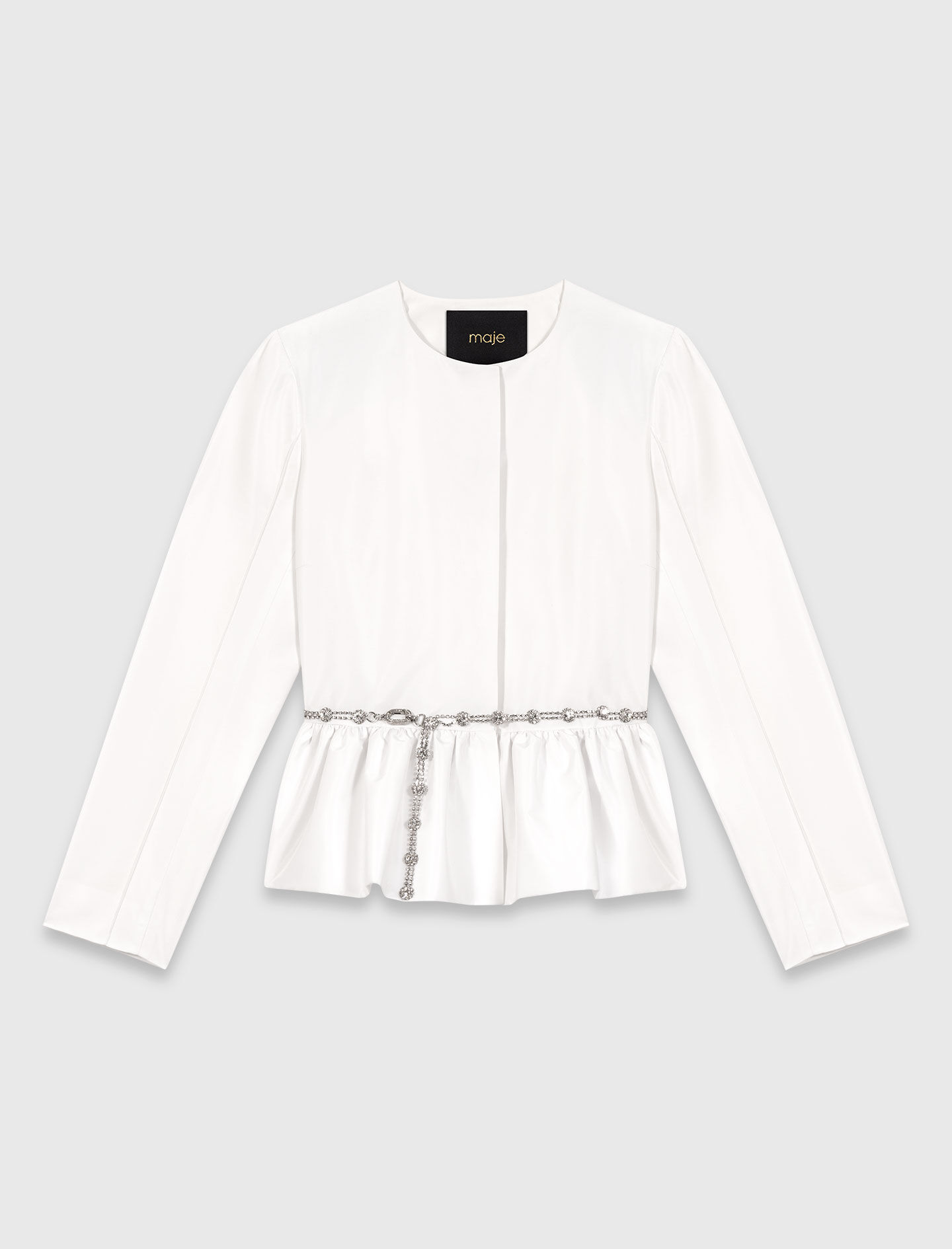 Veste courte et ceinture bijoux