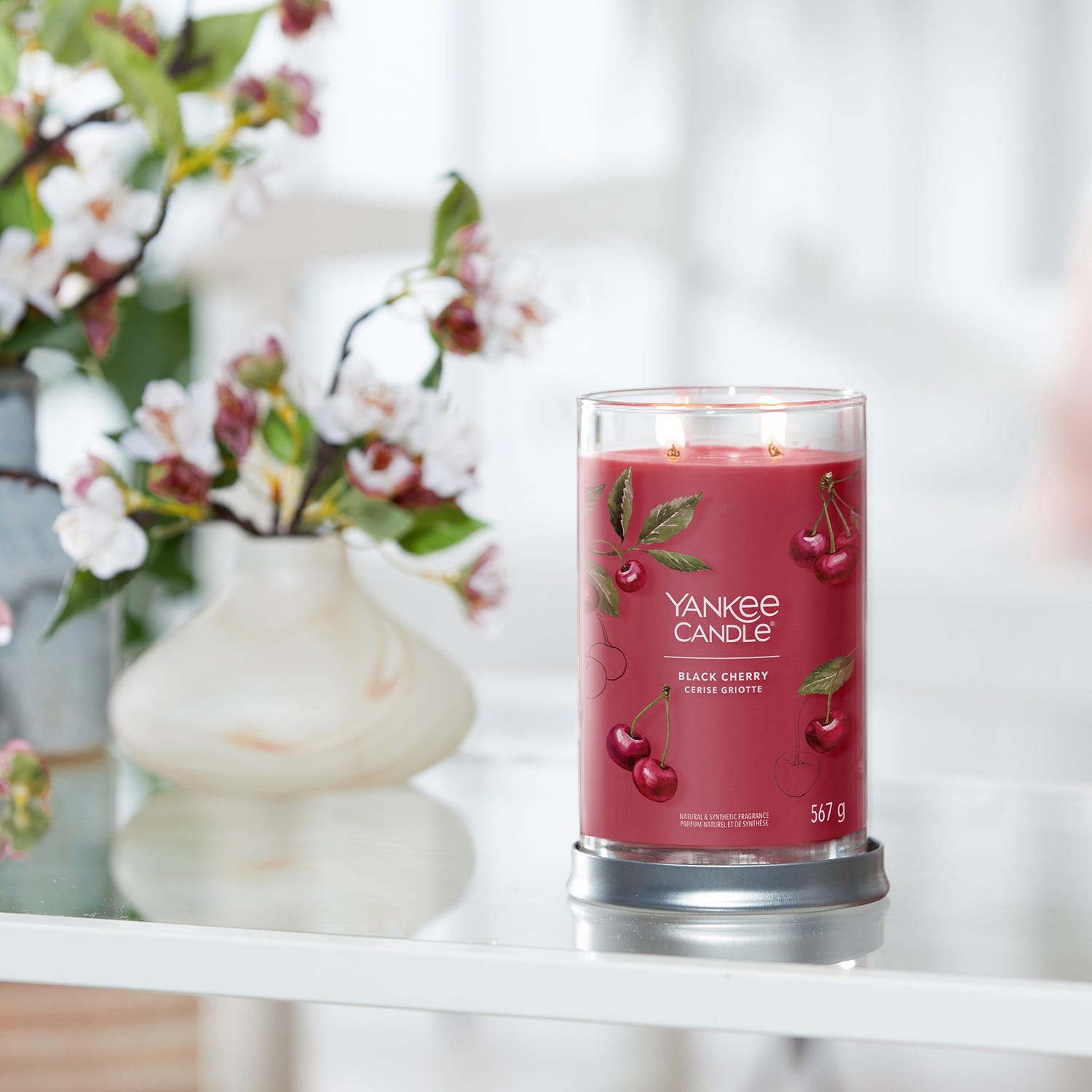 Candela Black Cherry in barattolo grande Yankee Candle