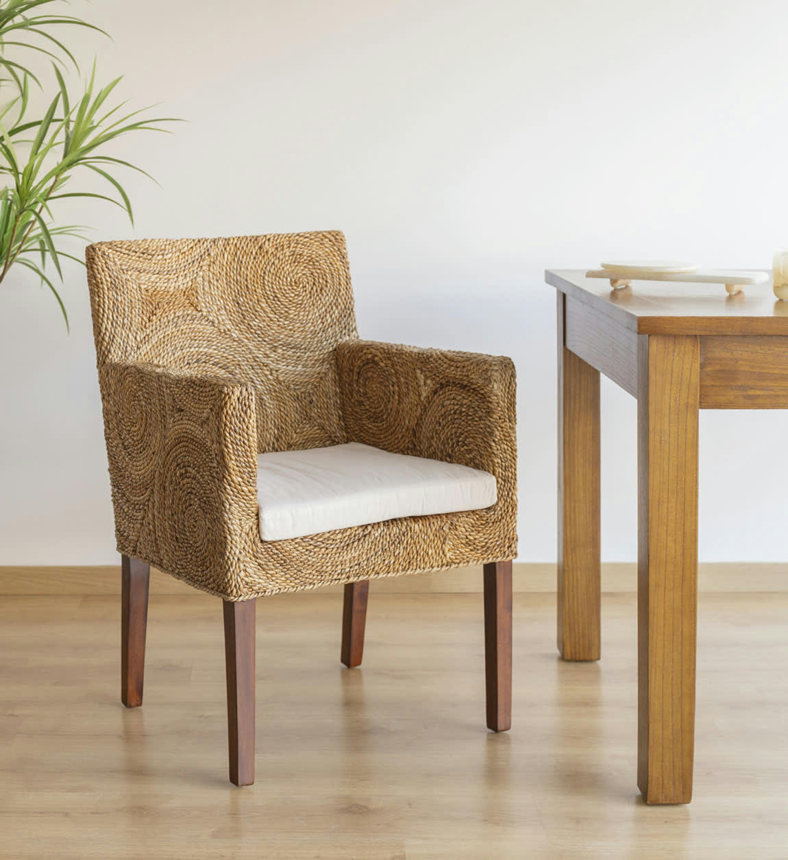 RATTAN - Fauteuil en rotin marron
