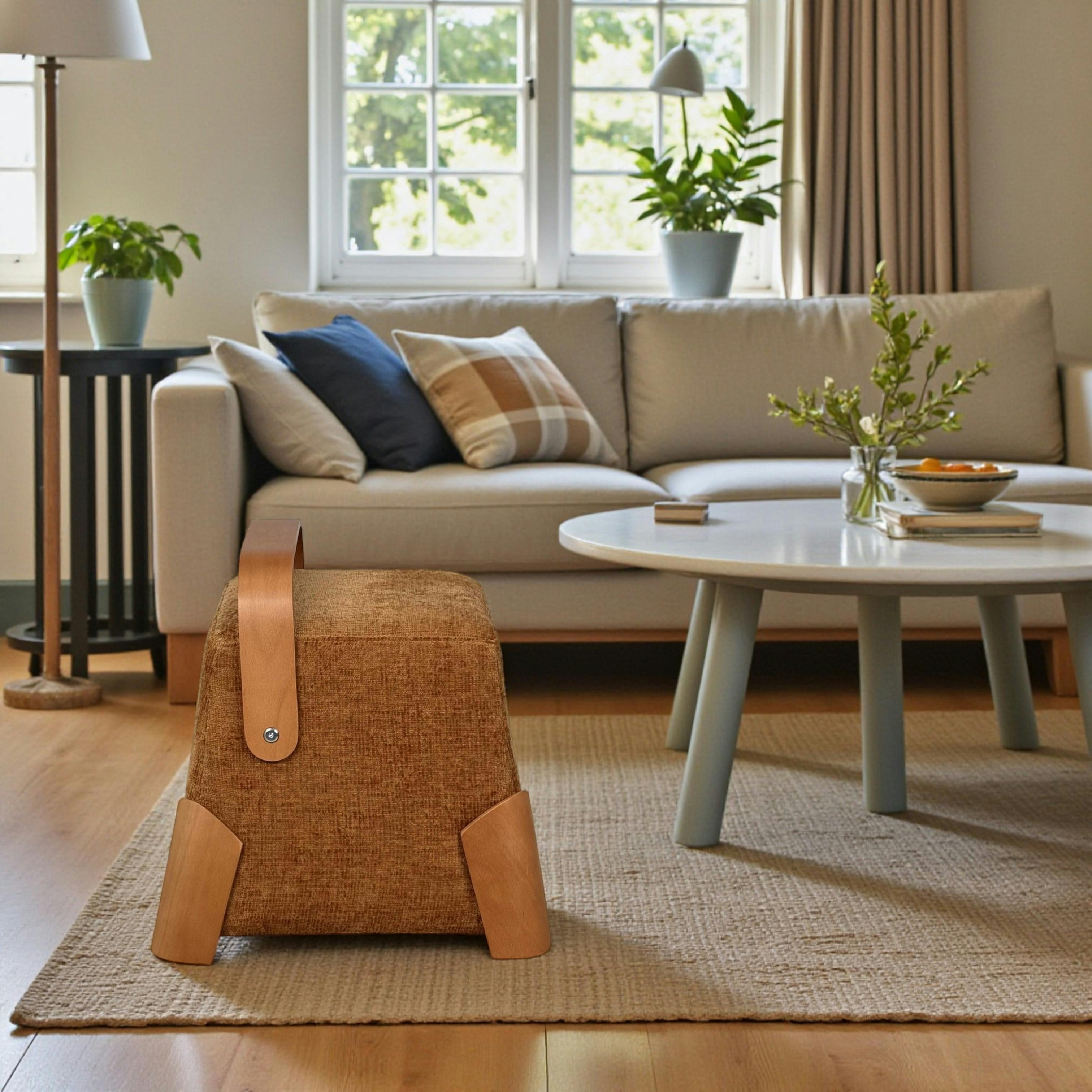 Pouf design moutarde avec poignée en bois IENA