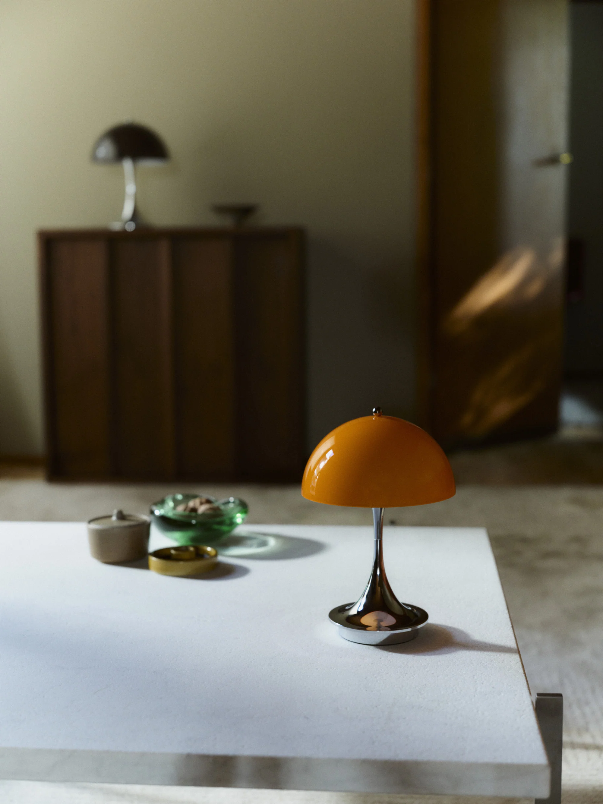 Mobile dimmbare LED-Tischlampe Panthella 160, Design Verner Panton