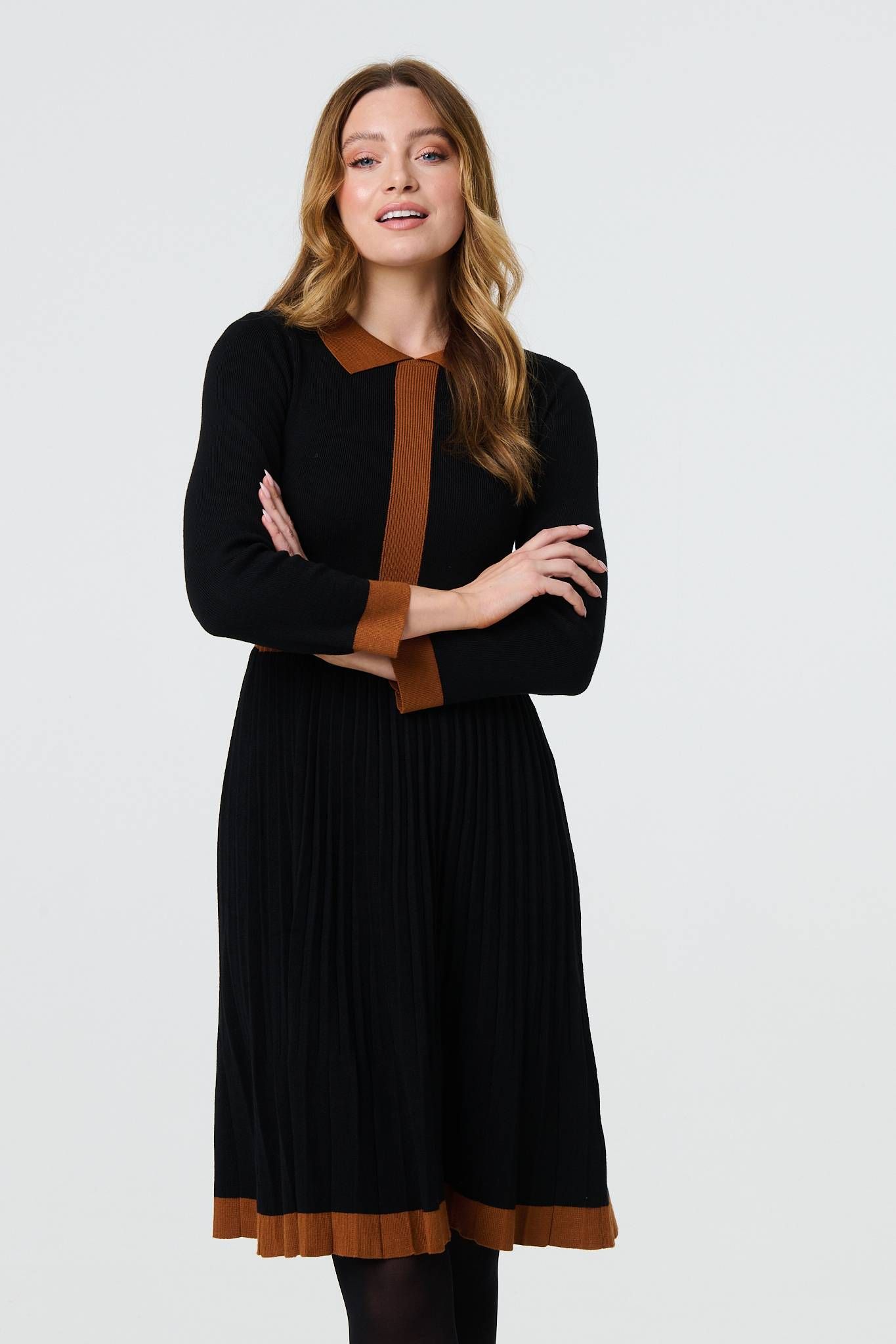 Izabel London Border Print Pleated Knit Knee Length Dress