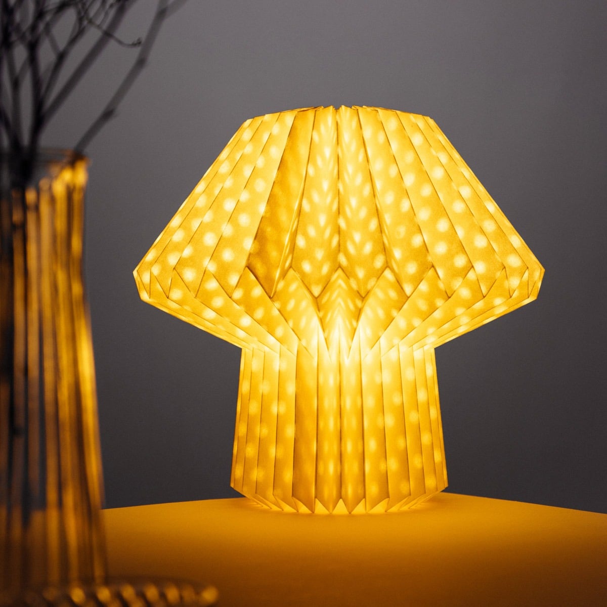 Lampka GALLA papierowa, w kształcie grzybka w kropki 27x38 cm
