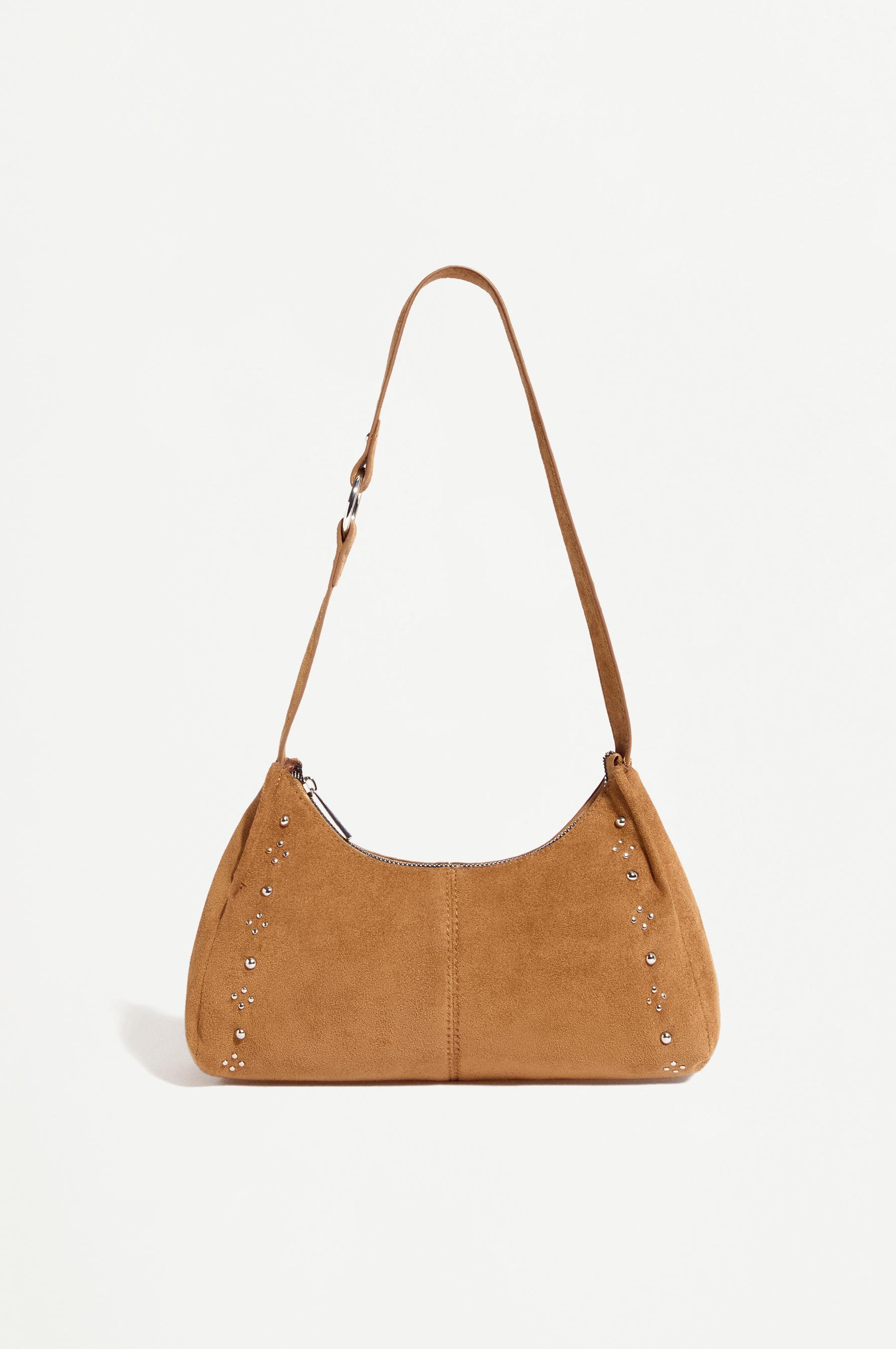 Bolso de hombro tachas