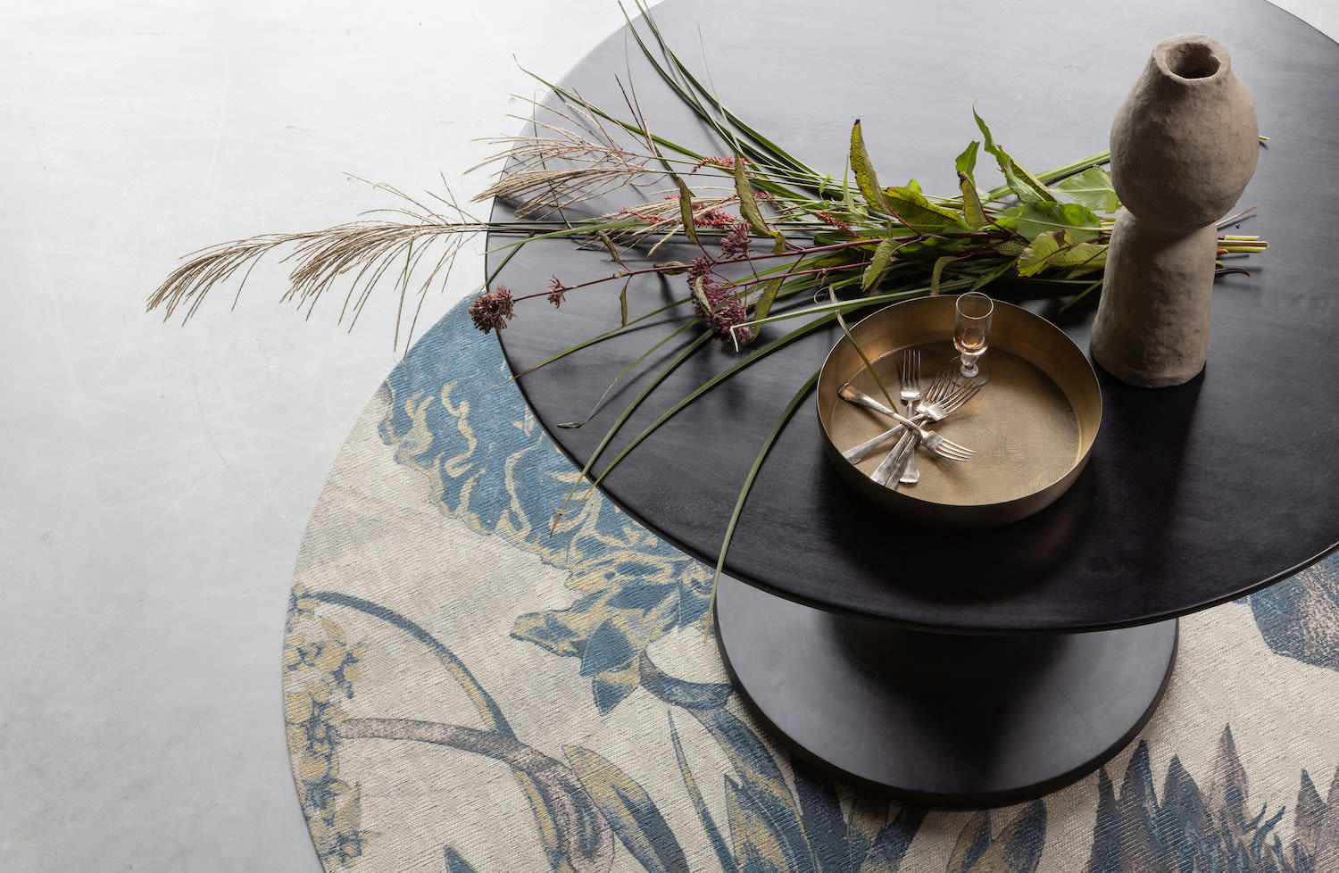 BAROC - Table de repas ronde en bois de manguier noir D120