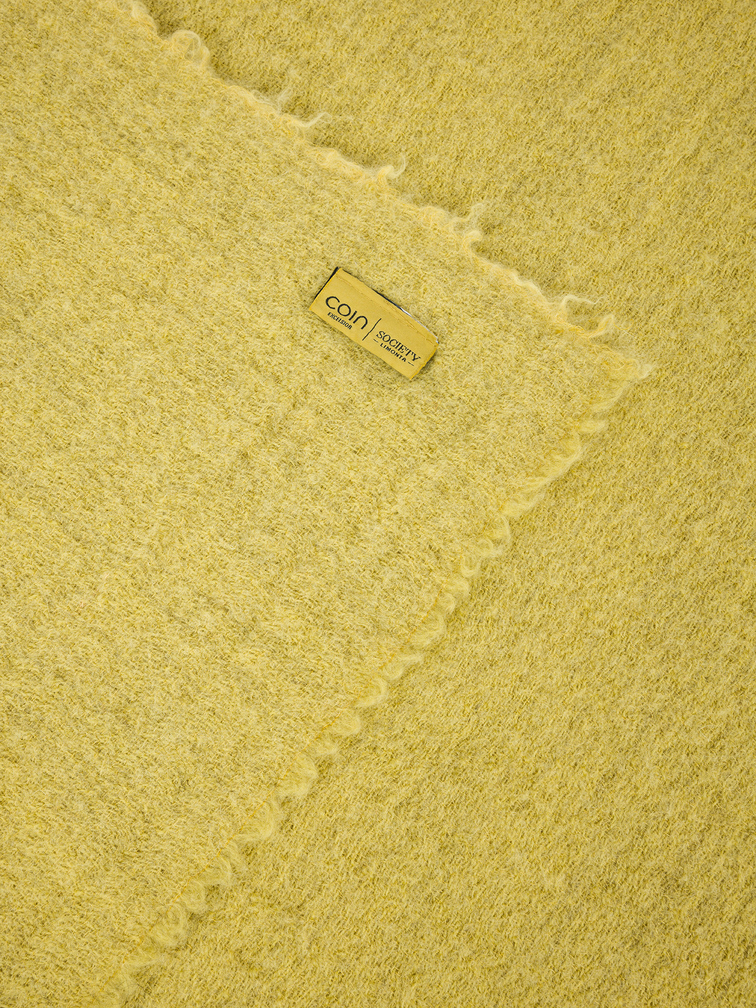 Plaid morbidissimo in lana e alpaca Special Capsule SOCIETY Made in Italy per Coincasa