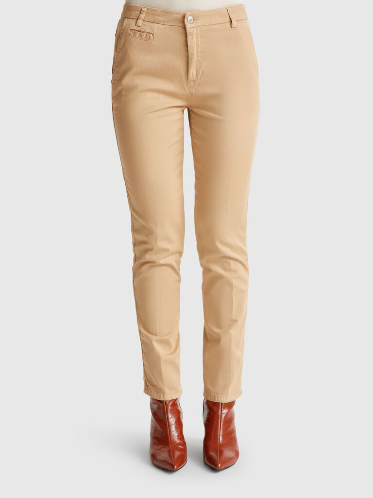 Slim fit cotton camel chinos