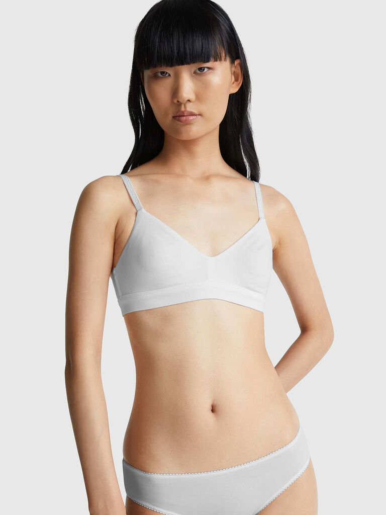 Triangle bra without padding