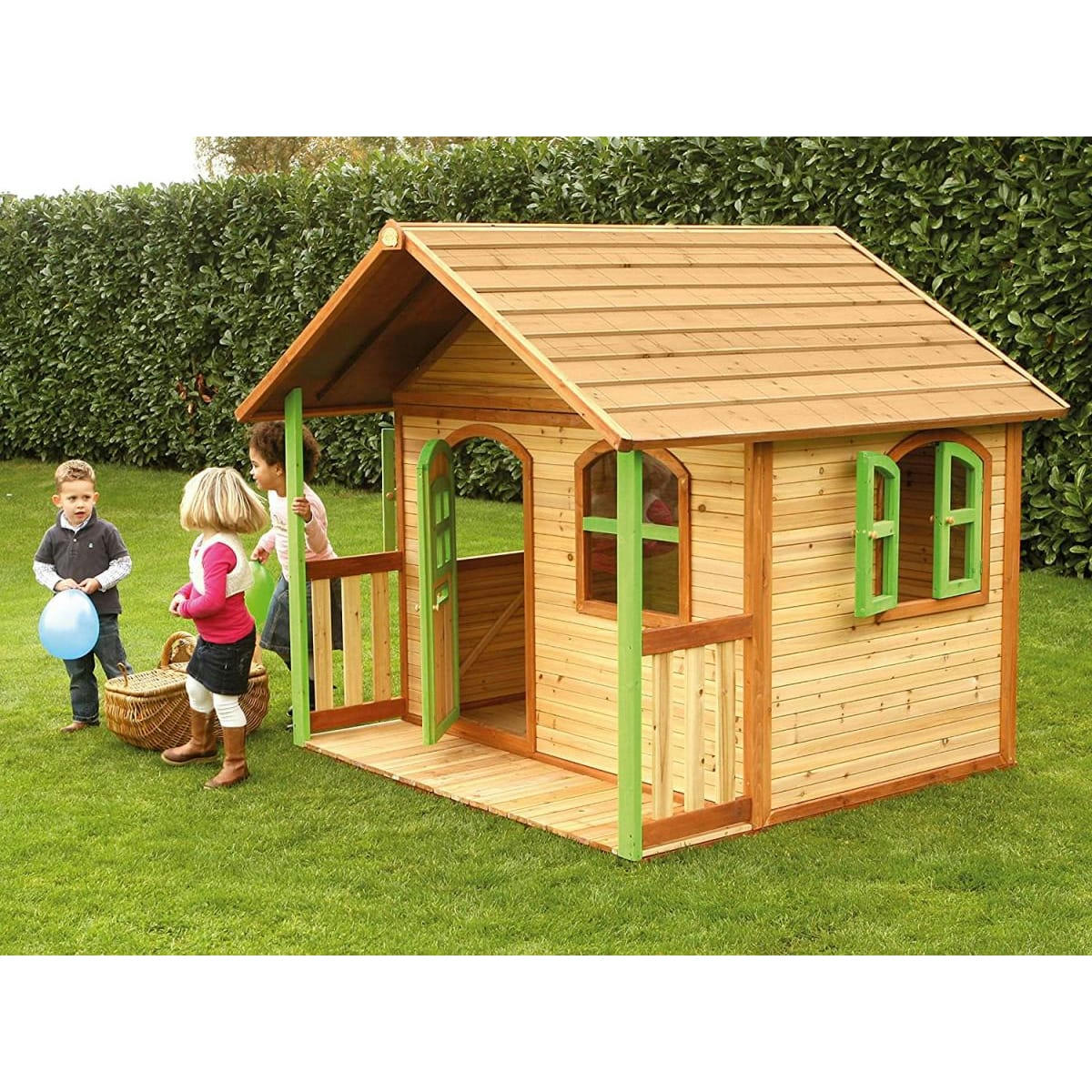 - Cabane en bois pour enfants