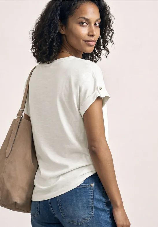 T-Shirt mit Split Neck und Knopfdetails