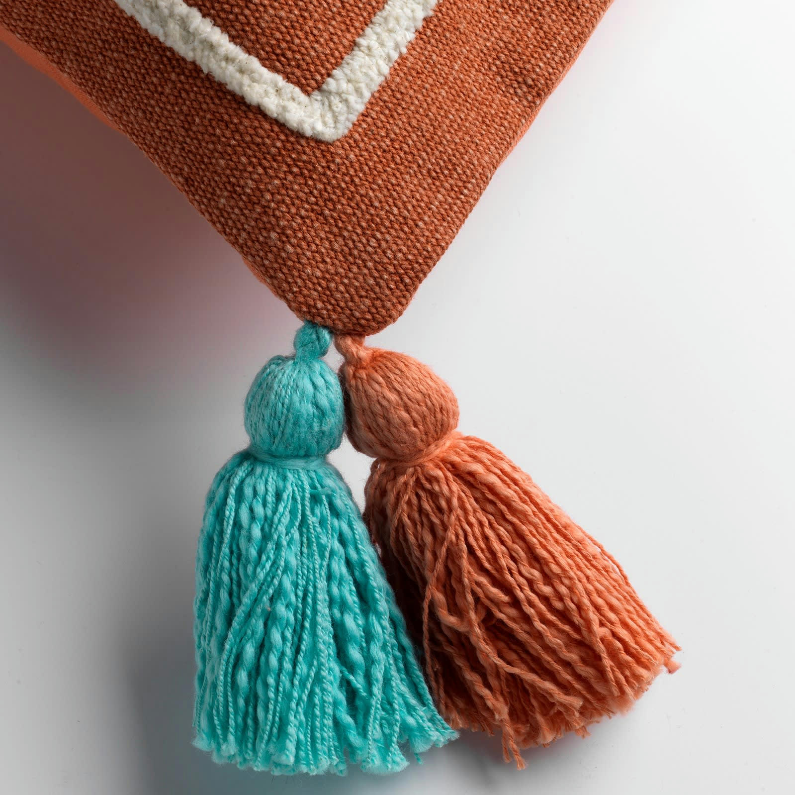 ZINA - Coussin - orange en coton 40x60 cm avec imprimé rétro